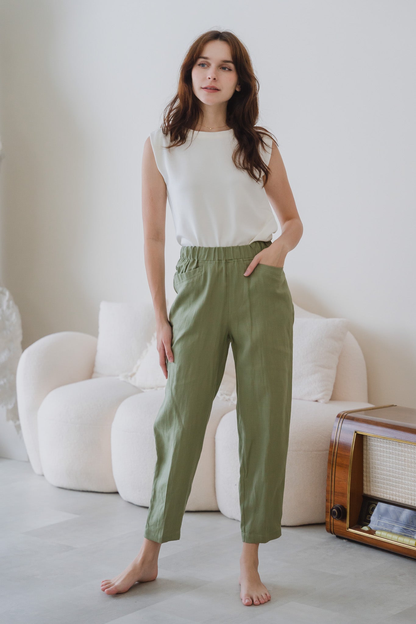 Core Essentials Linen Pants in Army Green