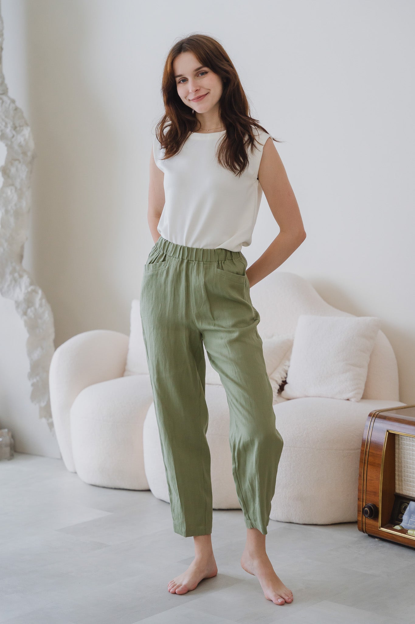 Core Essentials Linen Pants in Army Green