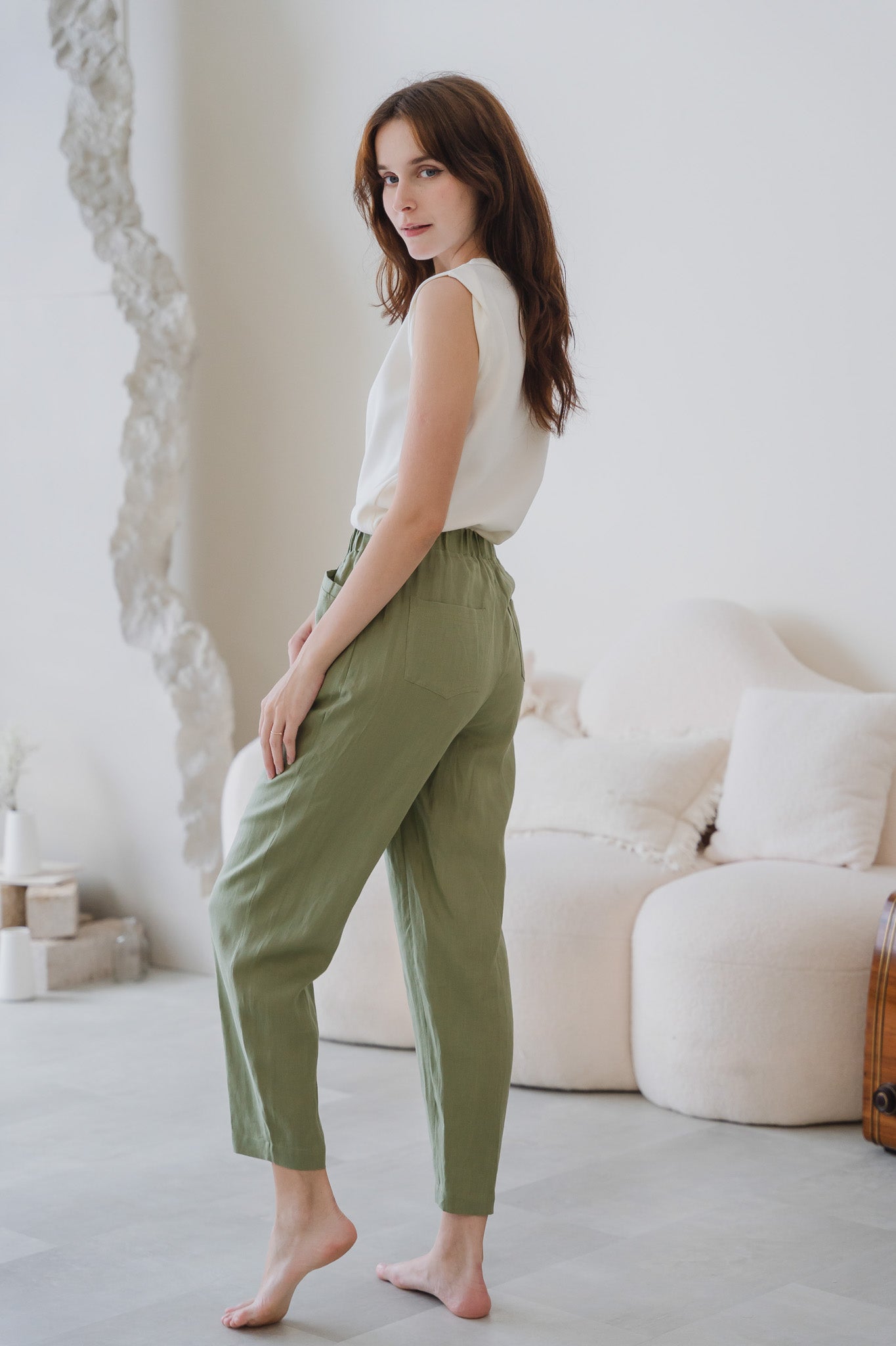Core Essentials Linen Pants in Army Green