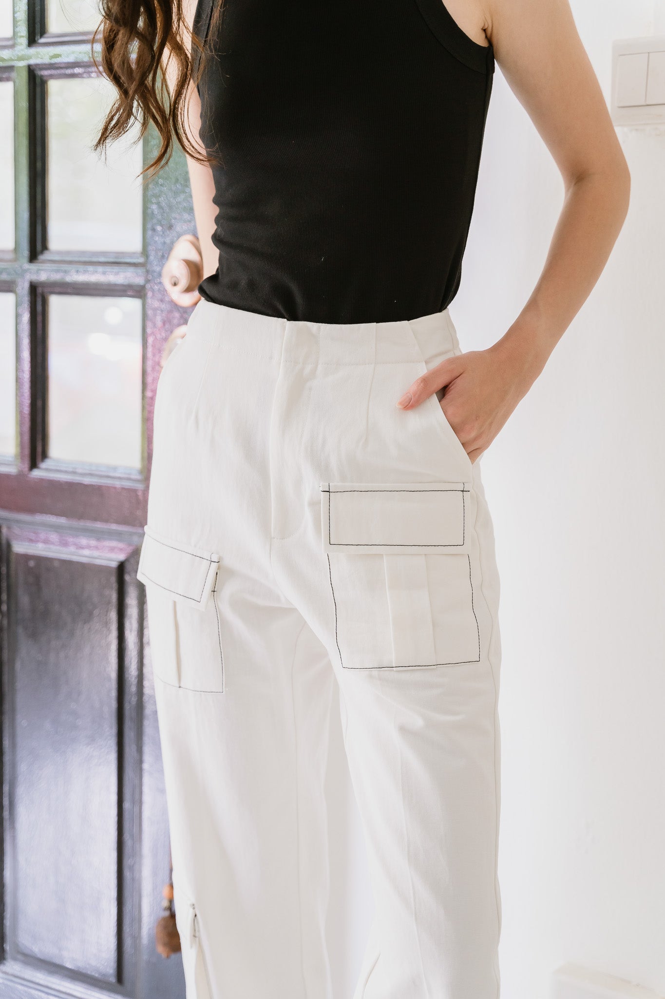 Max Contrast Stitch Cargo Pants in White [ONLINE ONLY]