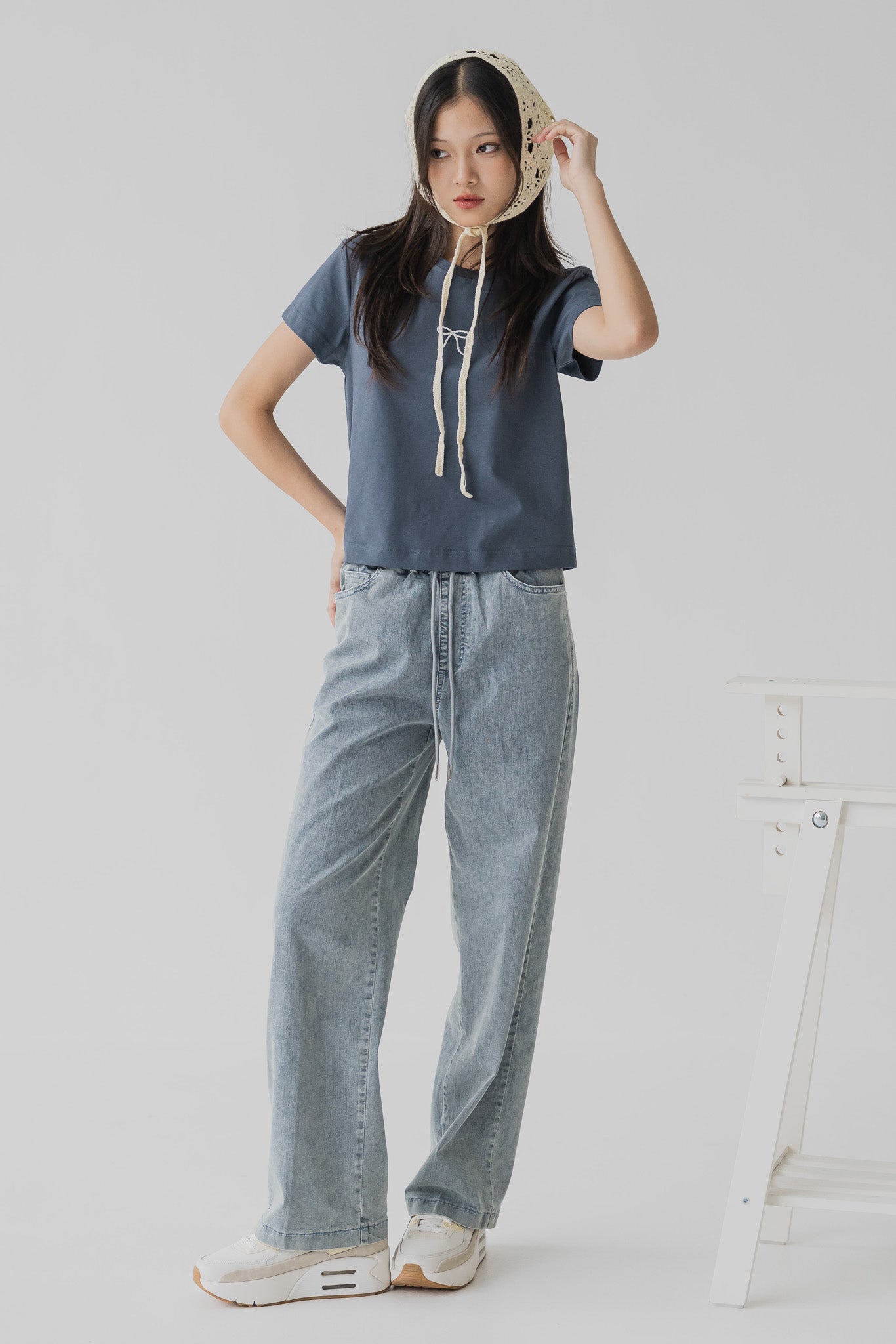 Drawstring Denim Jeans in Light Wash