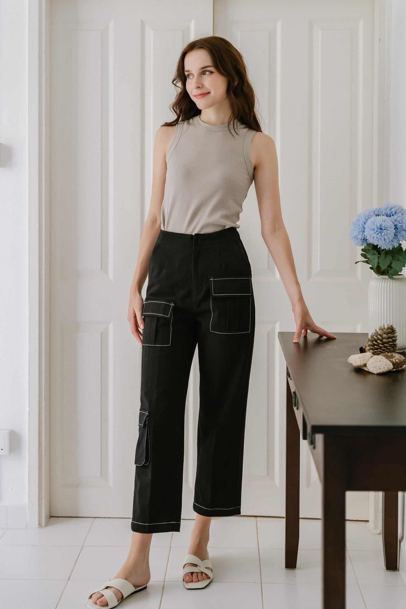 Max Contrast Stitch Cargo Pants in Black [ONLINE ONLY]