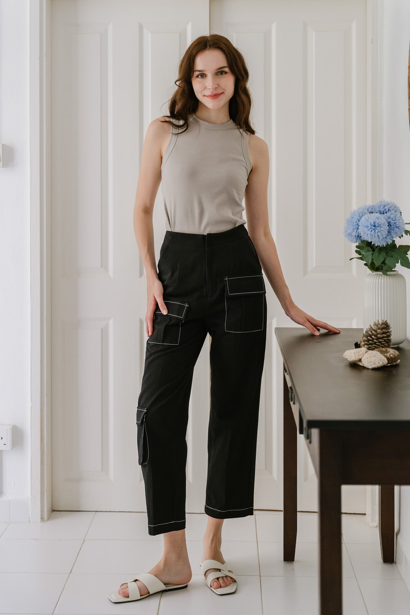 Max Contrast Stitch Cargo Pants in Black [ONLINE ONLY]