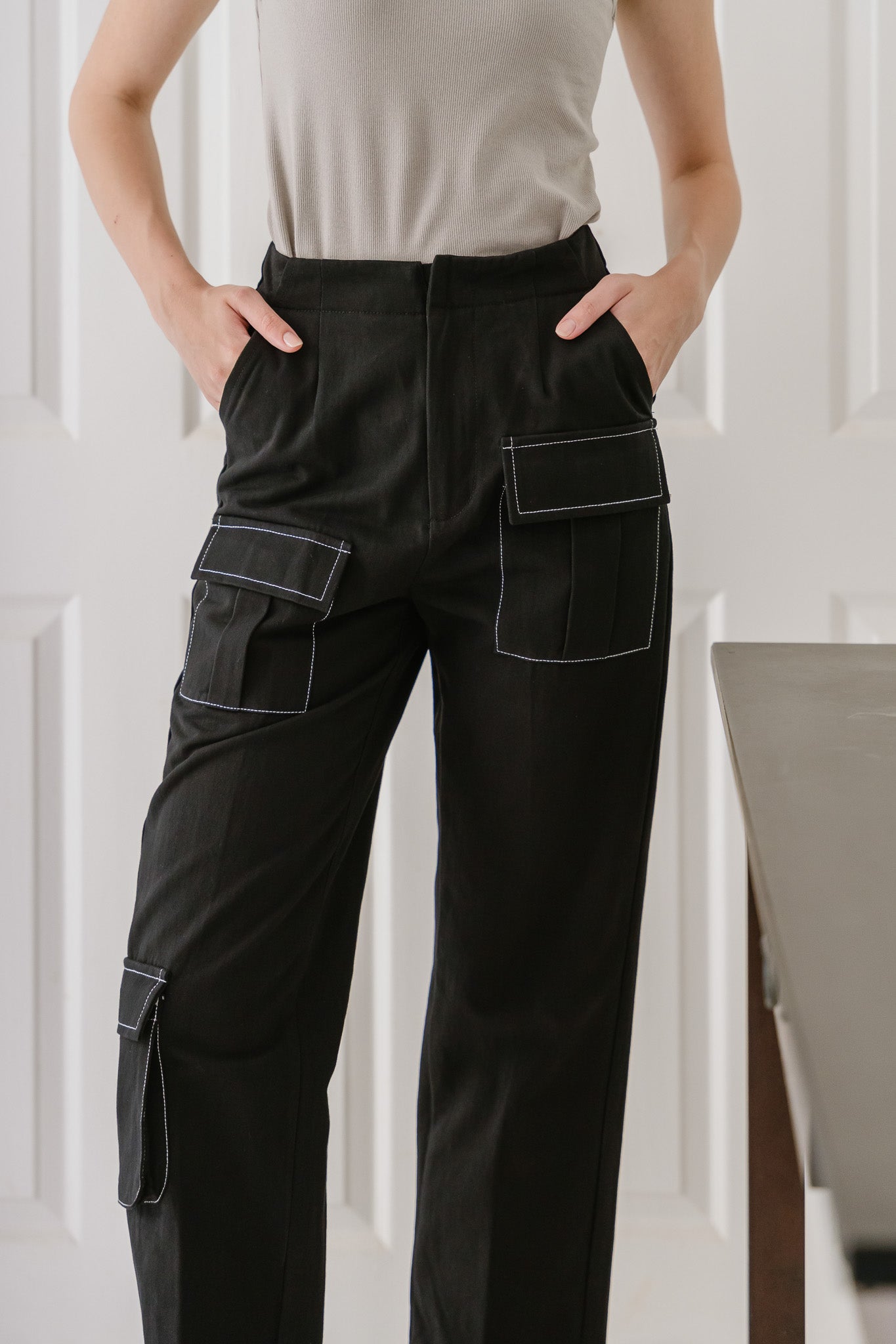 Max Contrast Stitch Cargo Pants in Black [ONLINE ONLY]