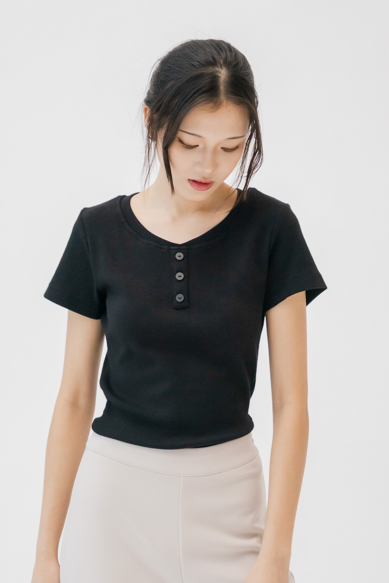 Comfy Scoop Neck Ribbed Tee in Black