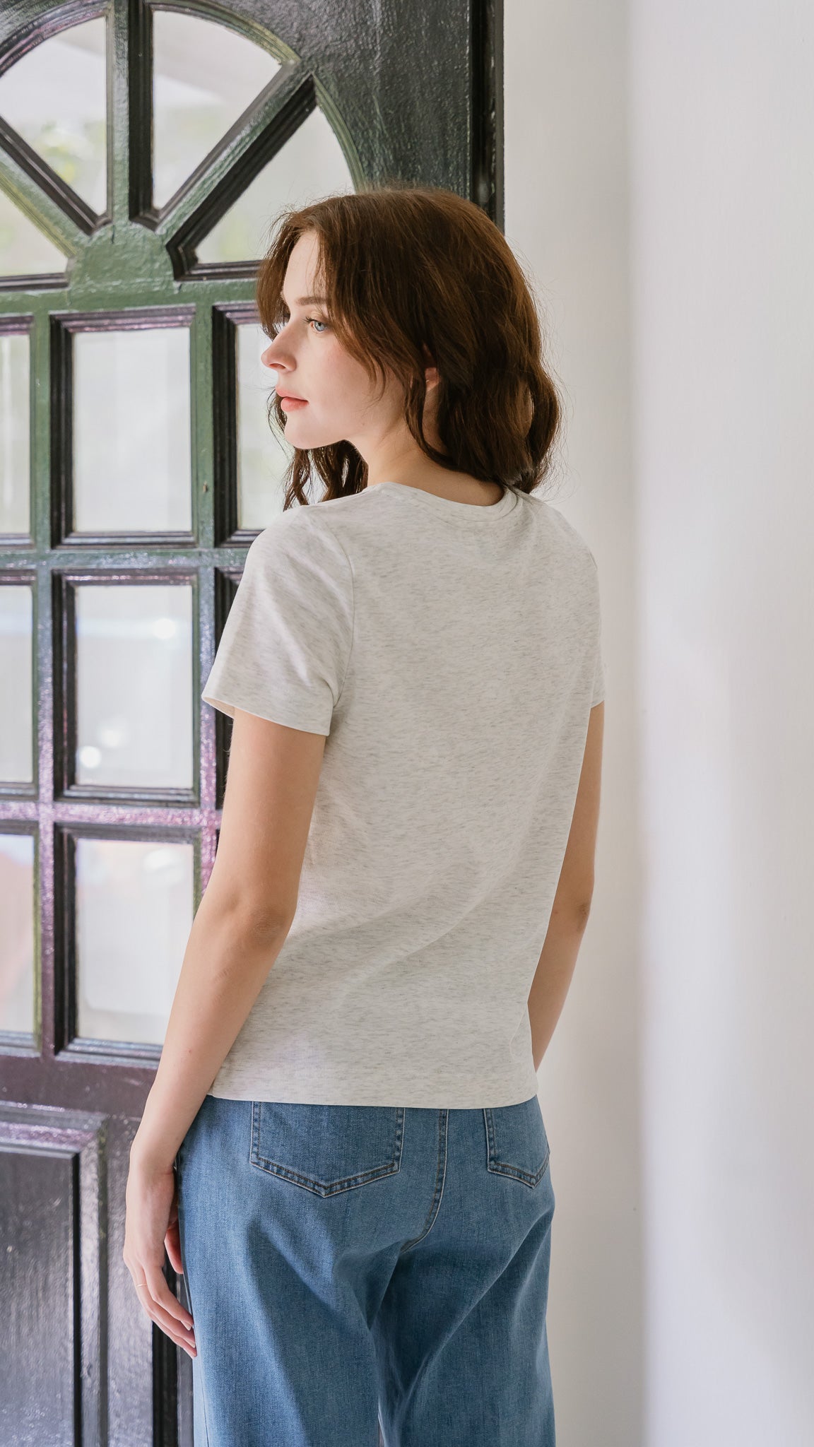 Core Essentials Basic Tee in Light Gray [ONLINE ONLY]