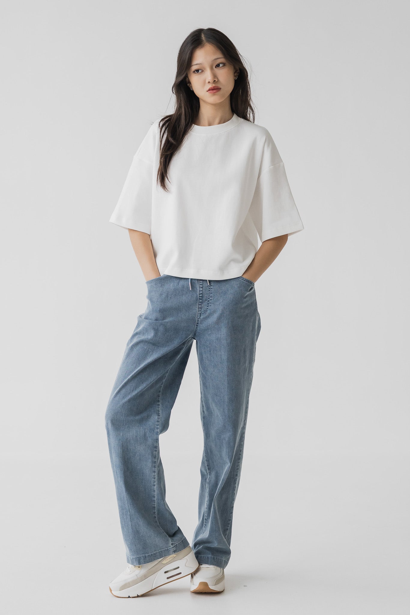 Drawstring Denim Jeans in Mid Wash