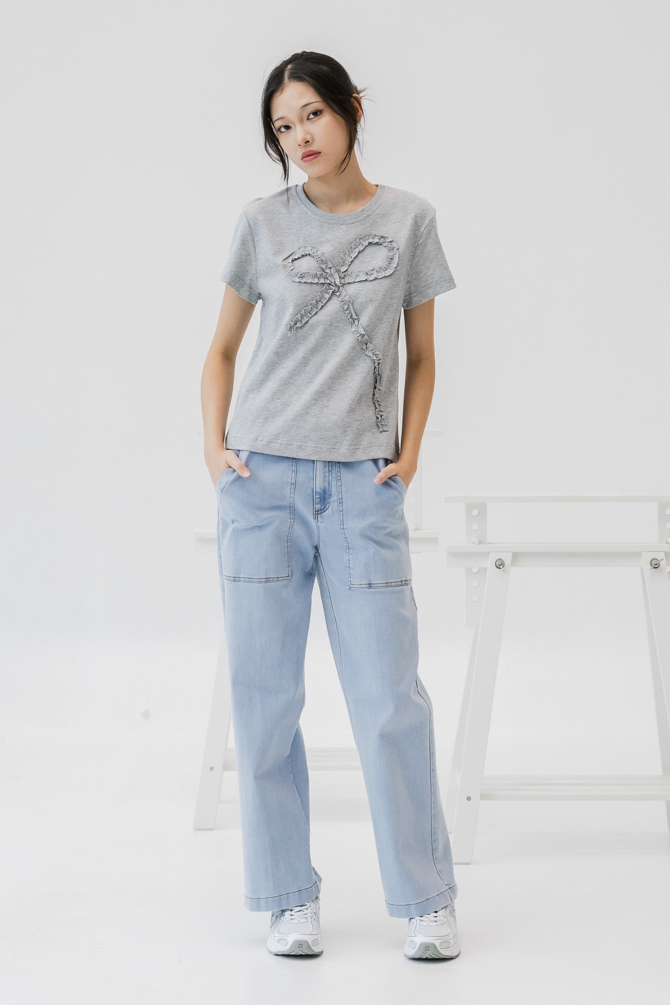 Ruffled Ribbon Tee in Light Gray
