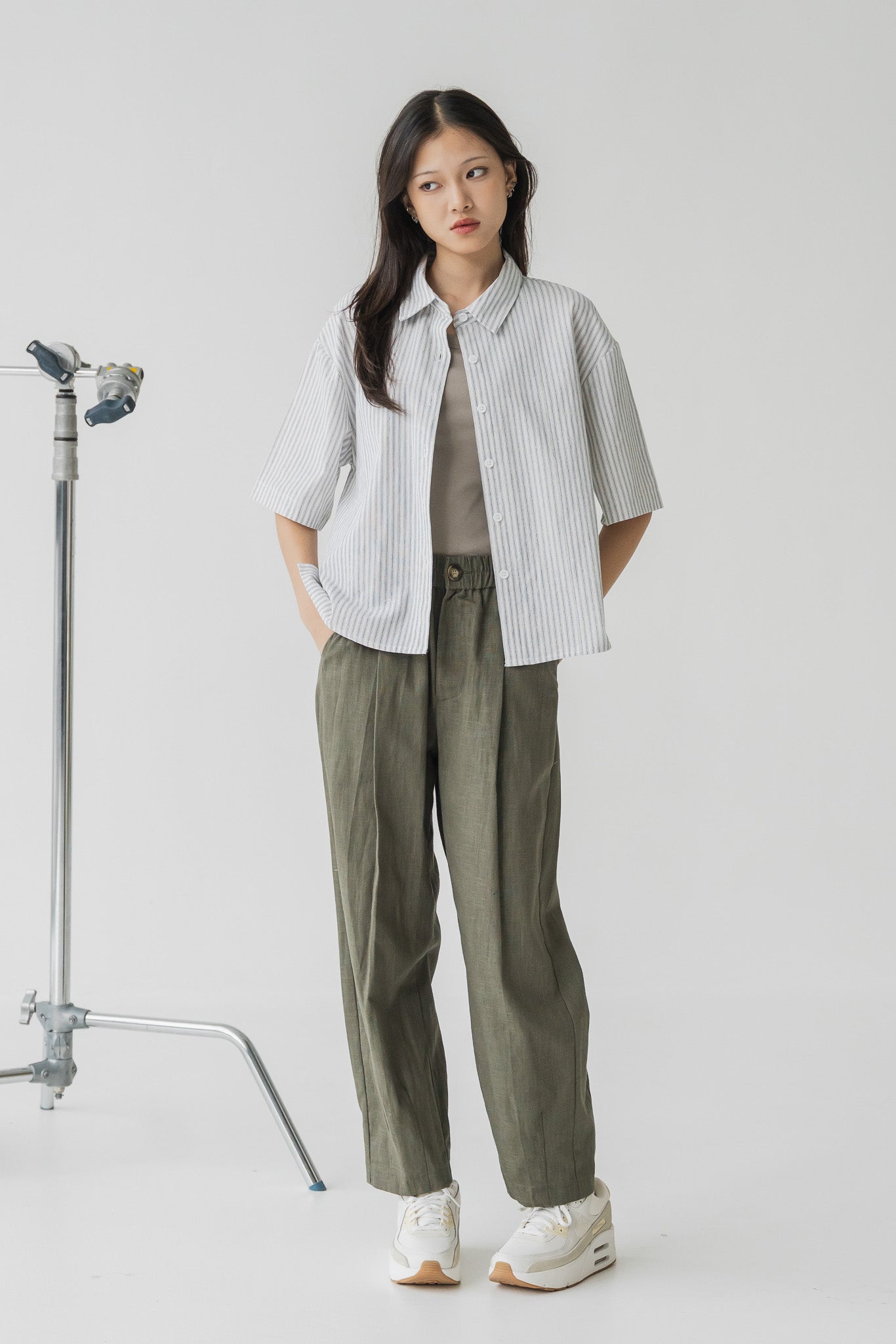 Off-duty Linen Striped Shirt in White