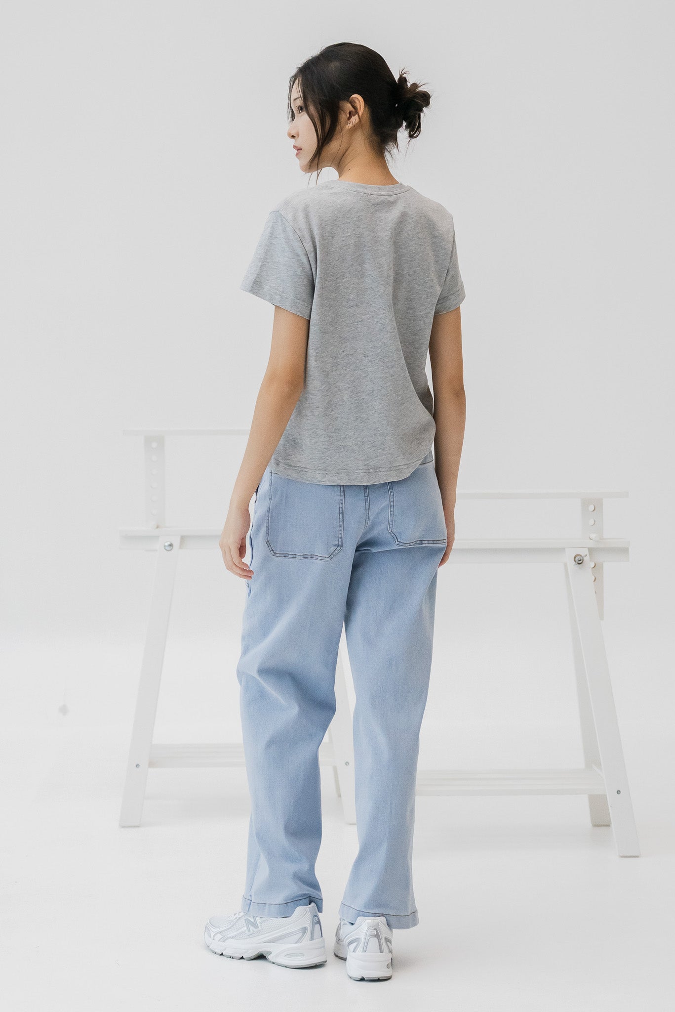 Ruffled Ribbon Tee in Light Gray