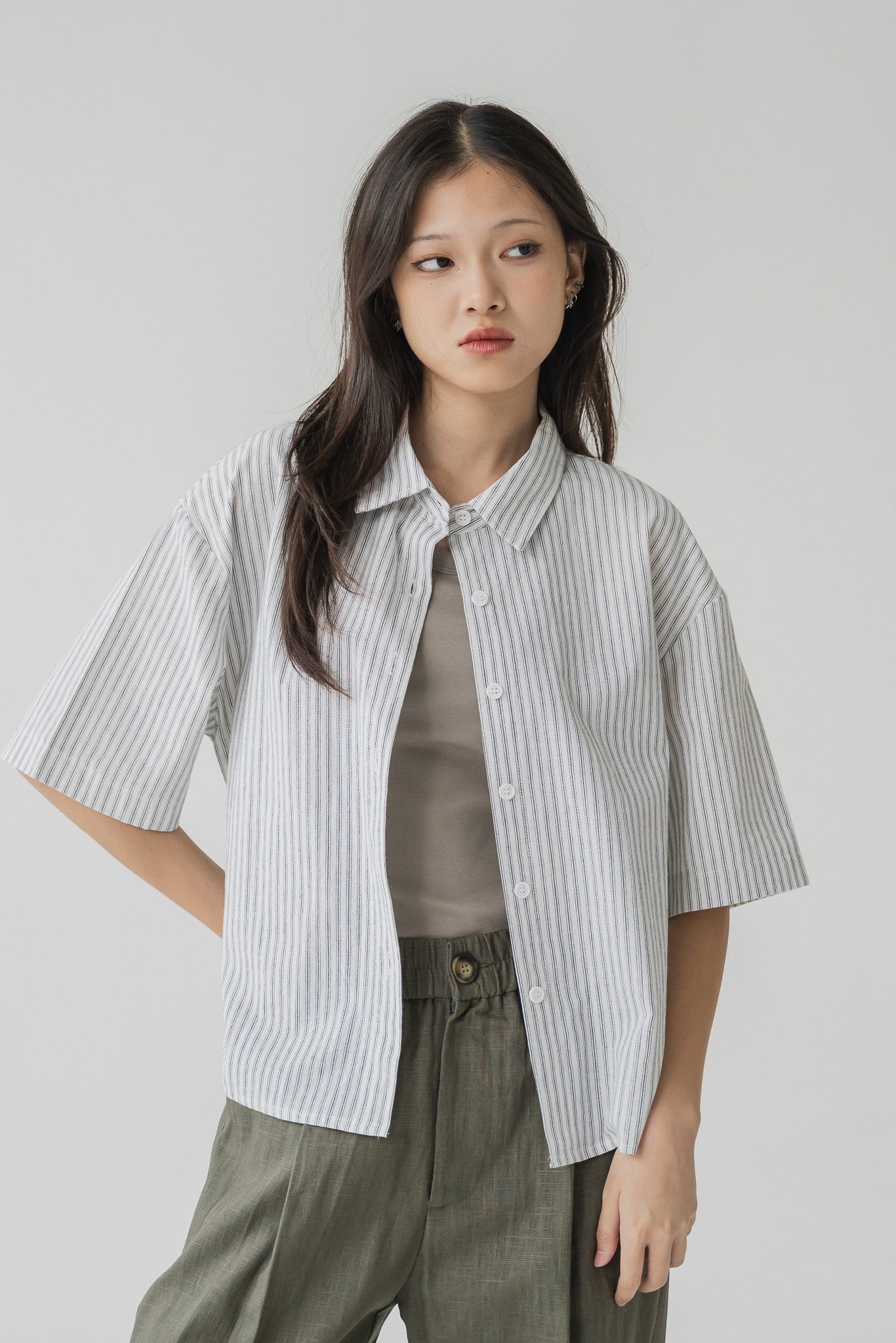 Off-duty Linen Striped Shirt in White