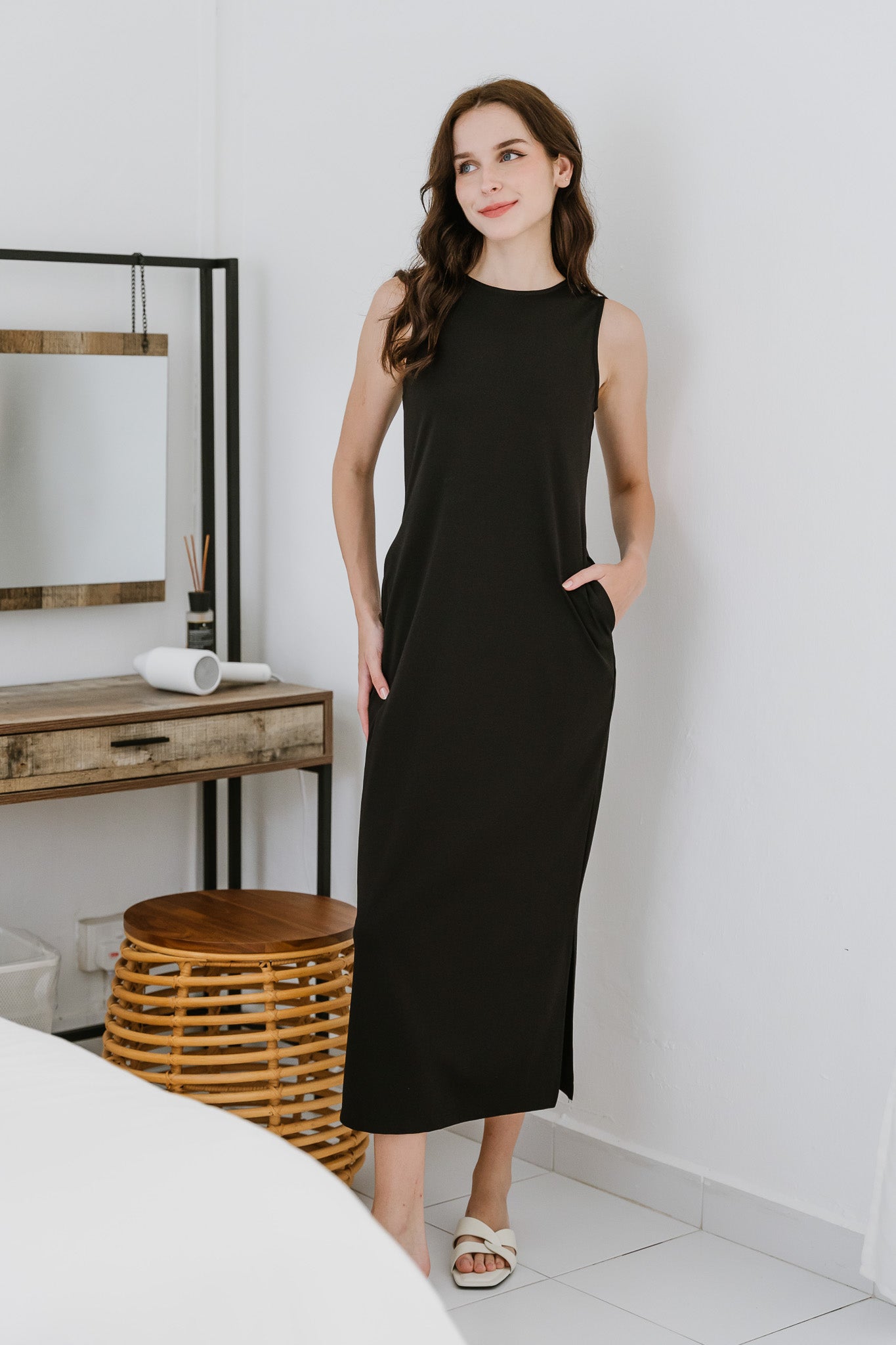 Zola Knot Detail Maxi Dress in Black