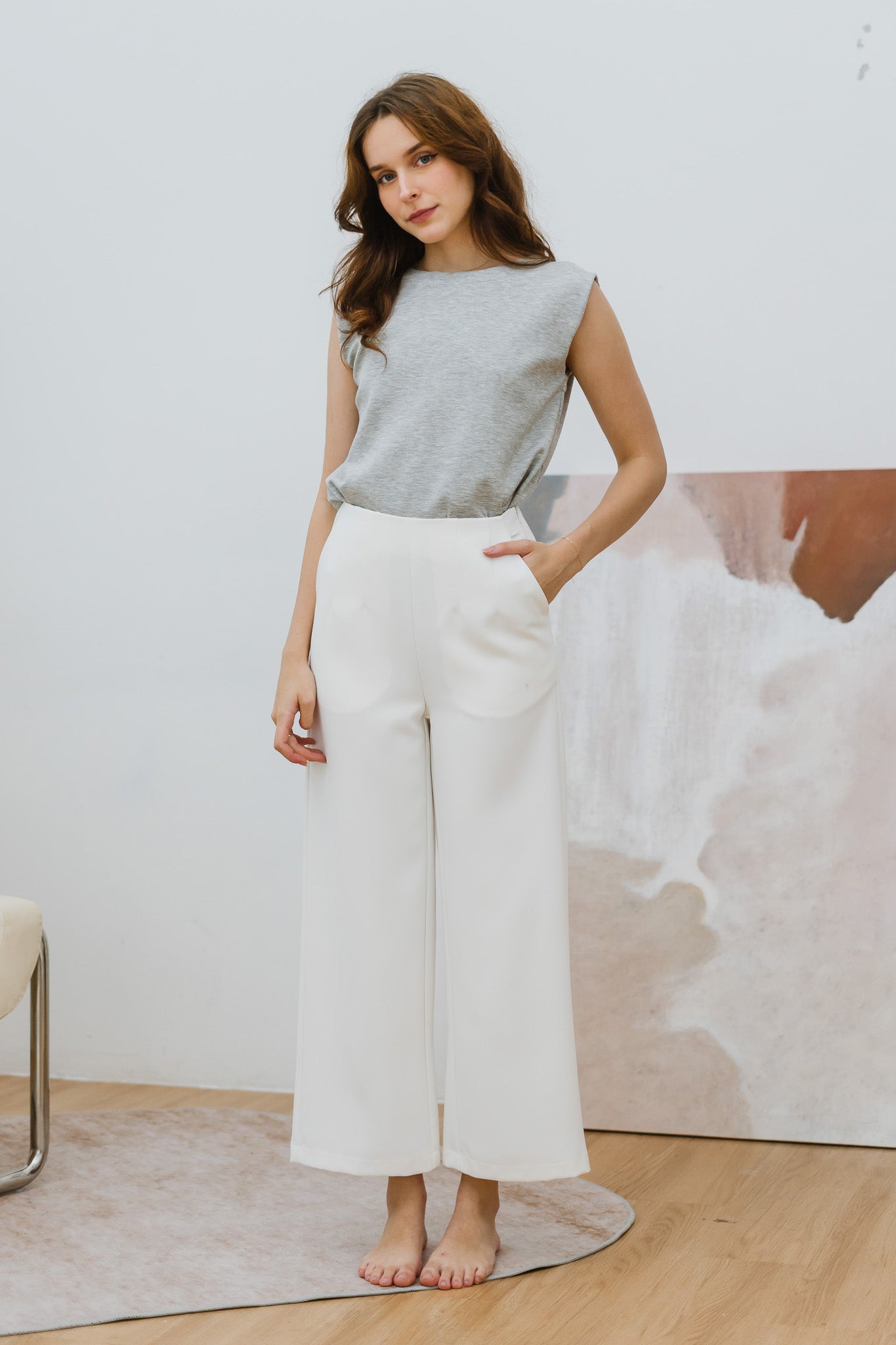 An Essential Long Broad Pants in White