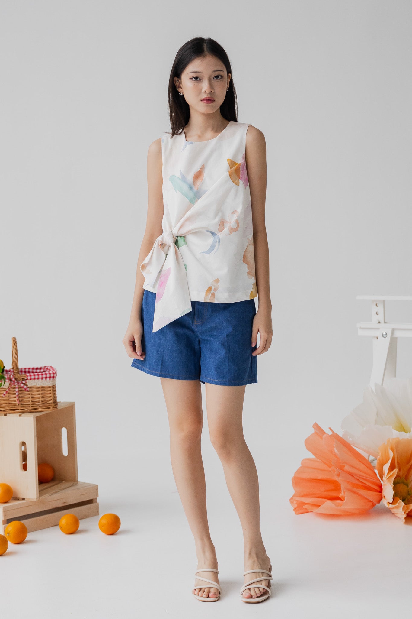 Garden of Eden Knot Tie Linen Blouse