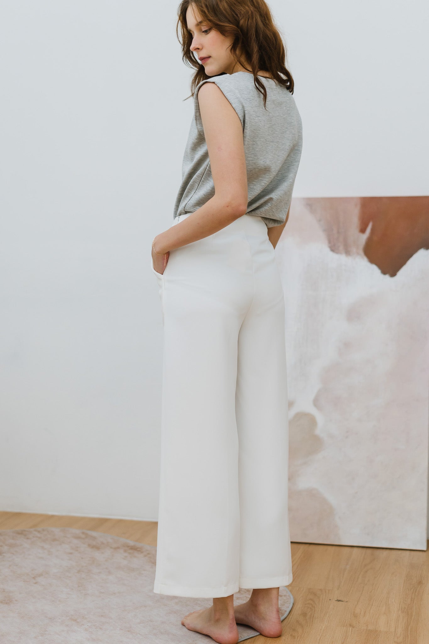 An Essential Long Broad Pants in White
