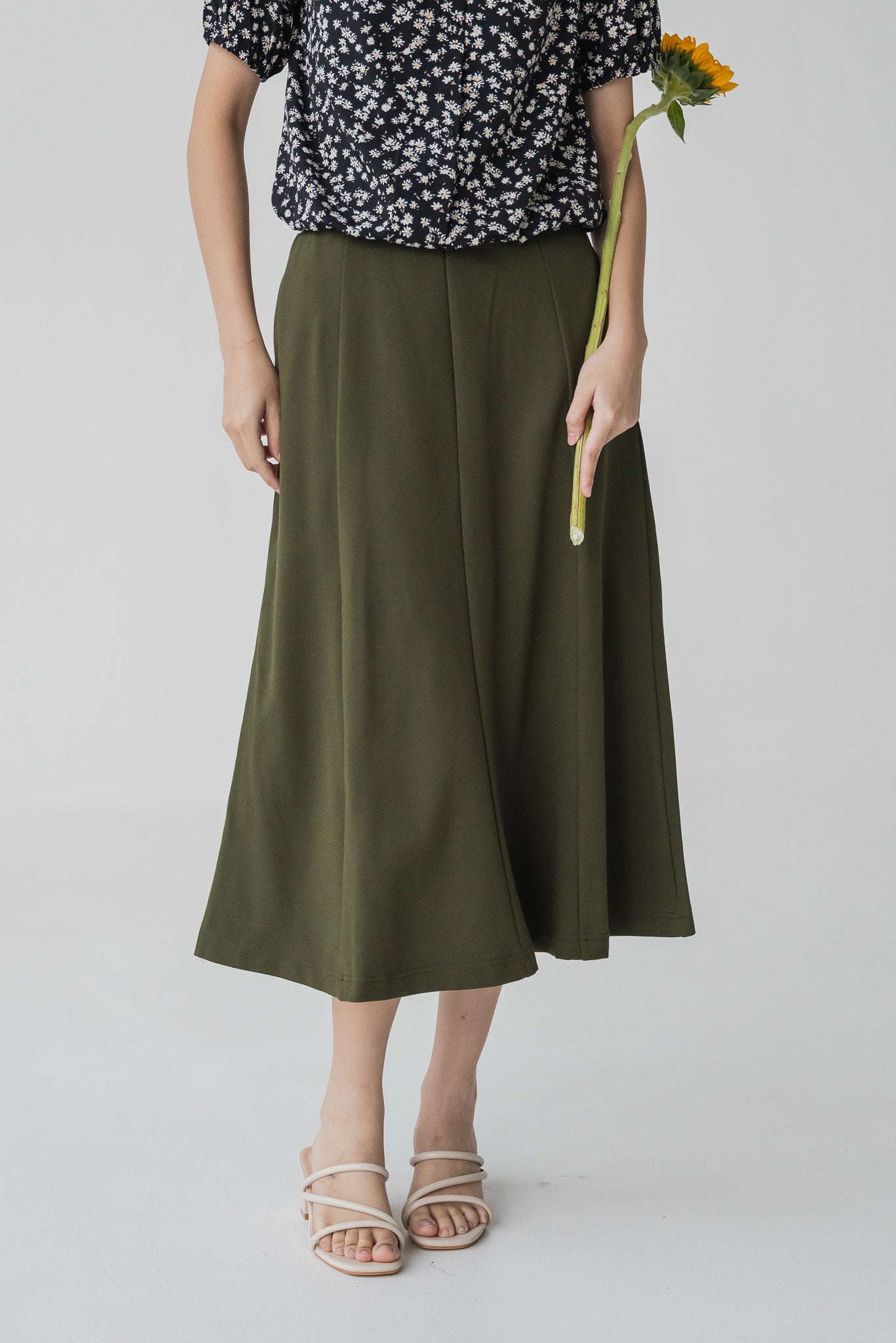Amanda Panel Roma Skirt in Army Green [ONLINE ONLY]