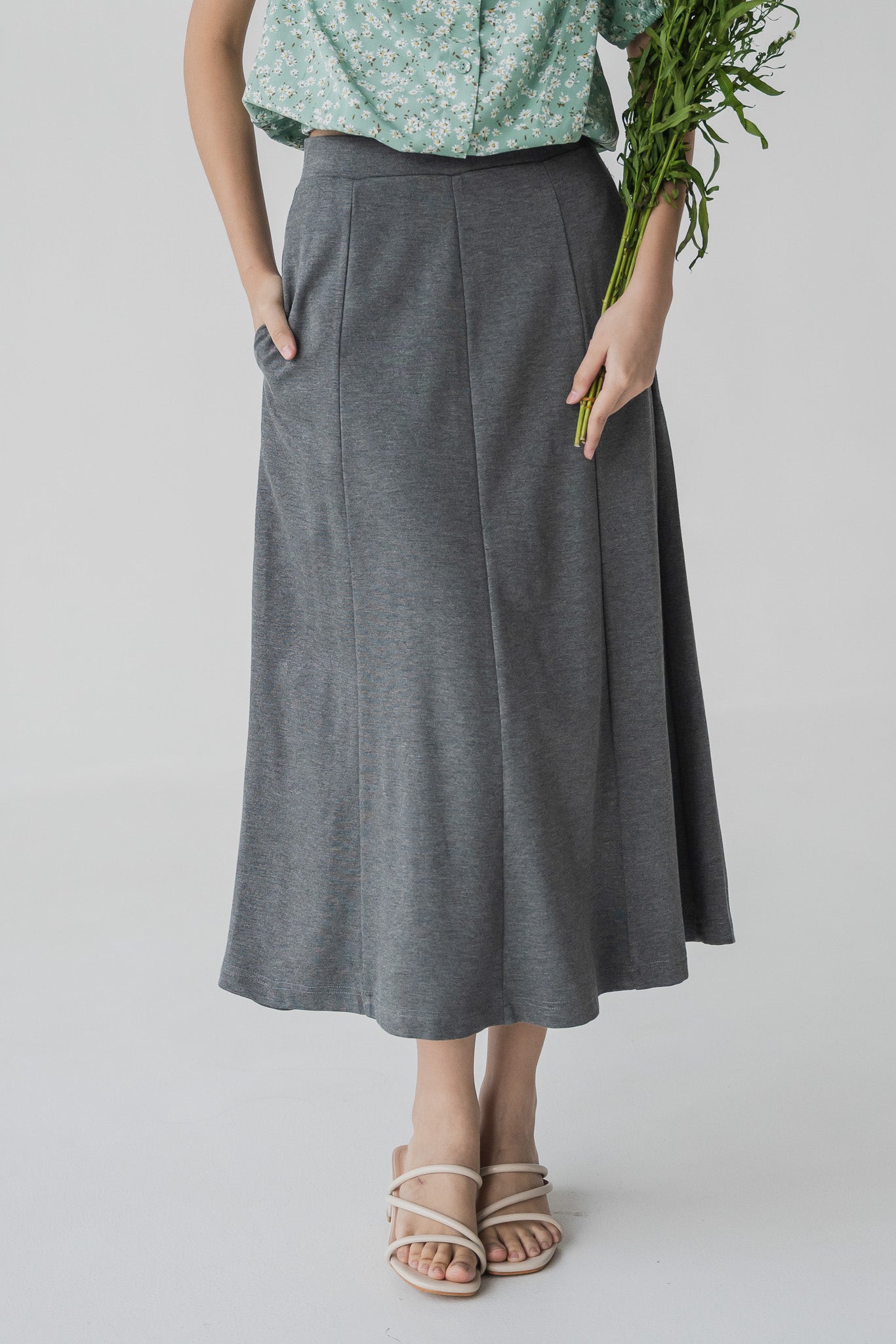 Amanda Panel Roma Skirt in Grey [ONLINE ONLY]