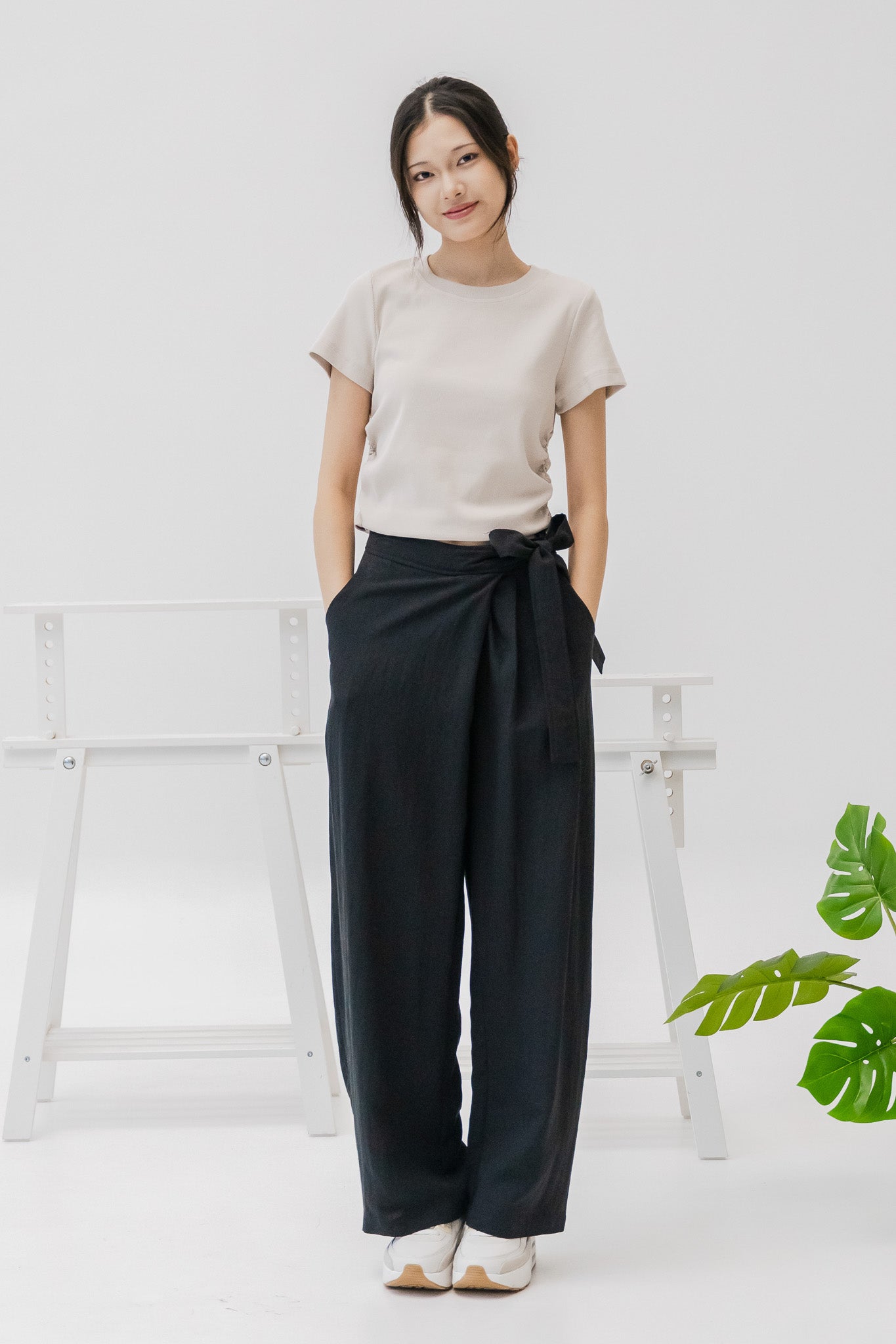 Yuna Knot Tie Pants in Black