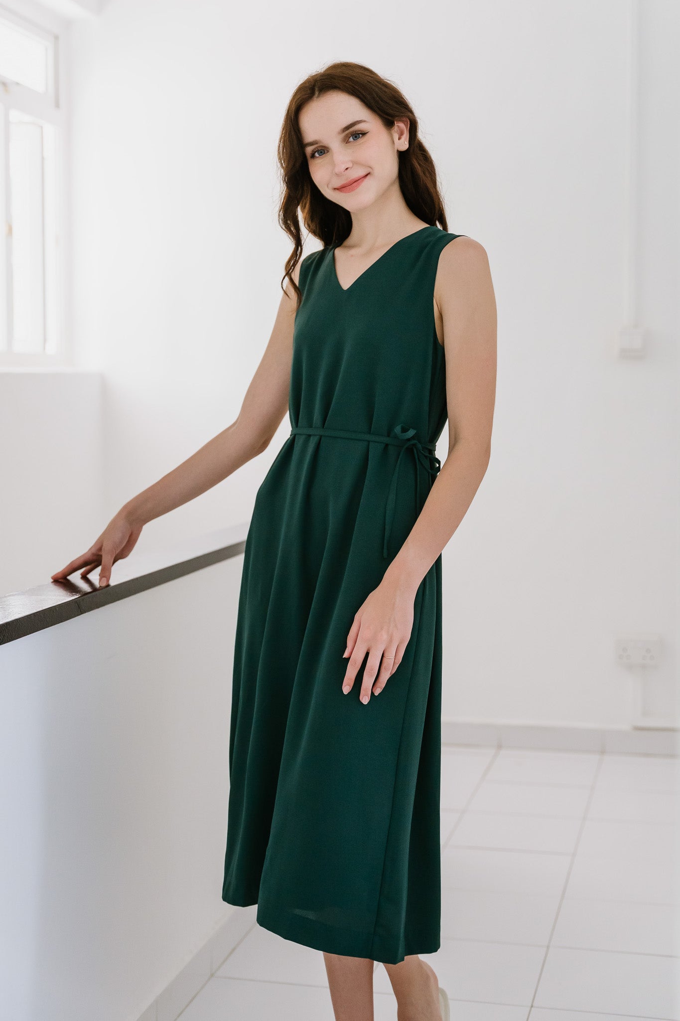 Narelle Pleat Detail Midi Dress in Forest [ONLINE ONLY]