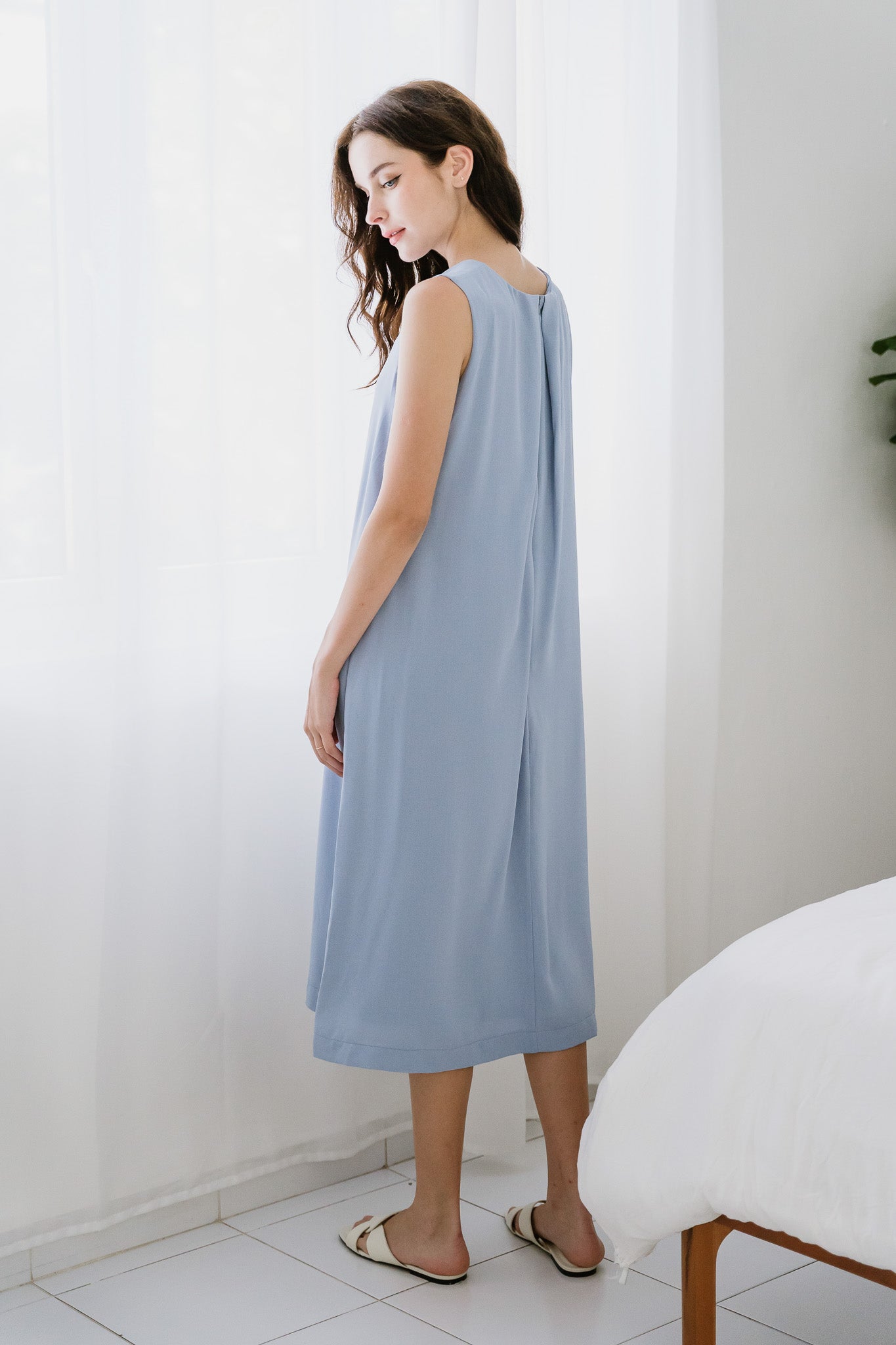Narelle Pleat Detail Midi Dress in Blue [ONLINE ONLY]
