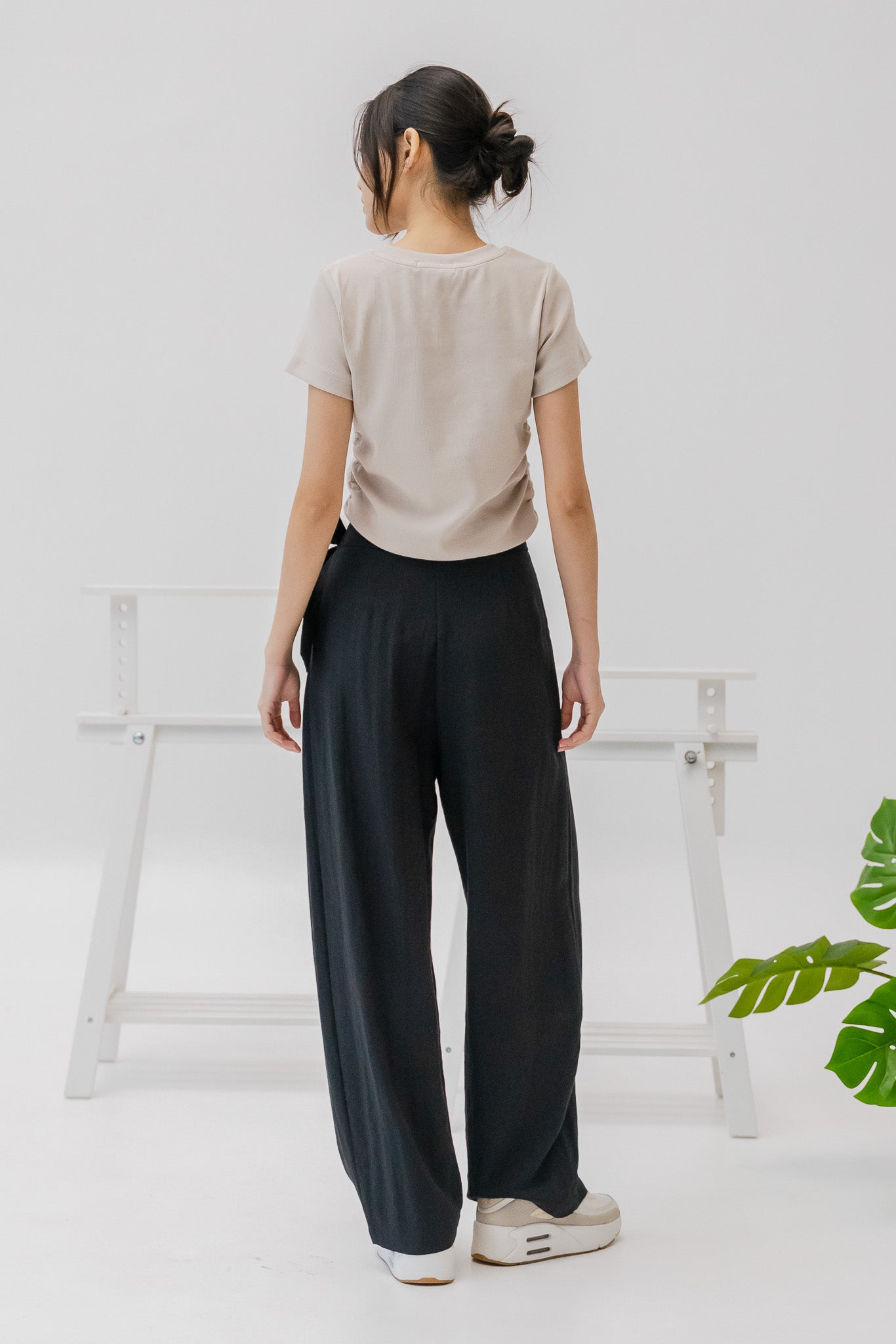 Comfy Ruched Ribbed Cropped Tee in Sand