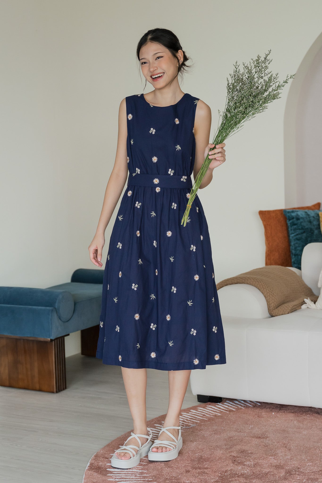 Carly Floral Embroidery Dress in Navy