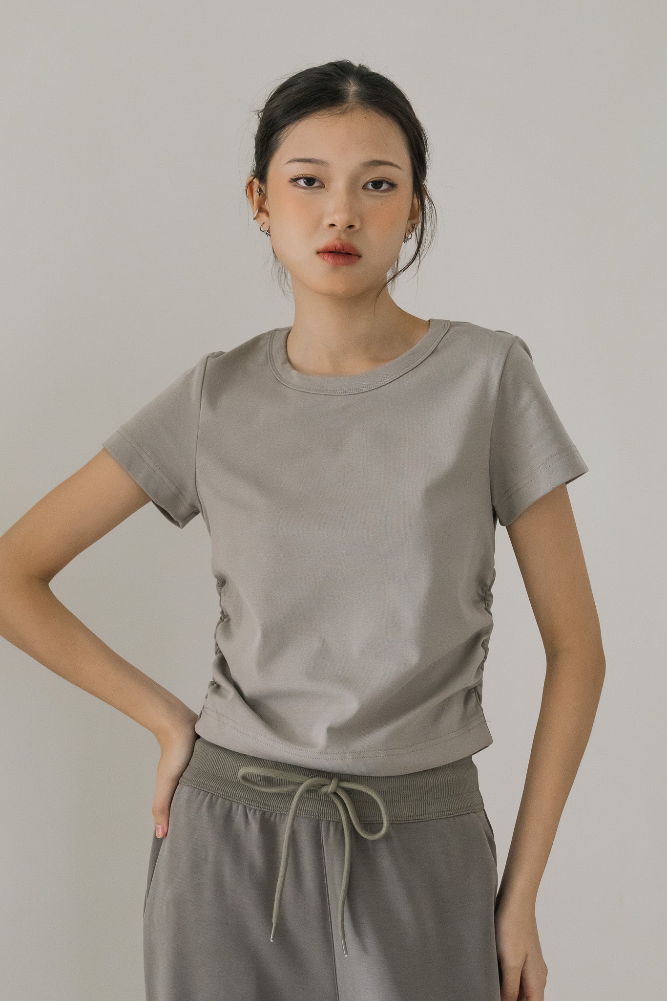 Comfy Side Ruched Tee in Khaki