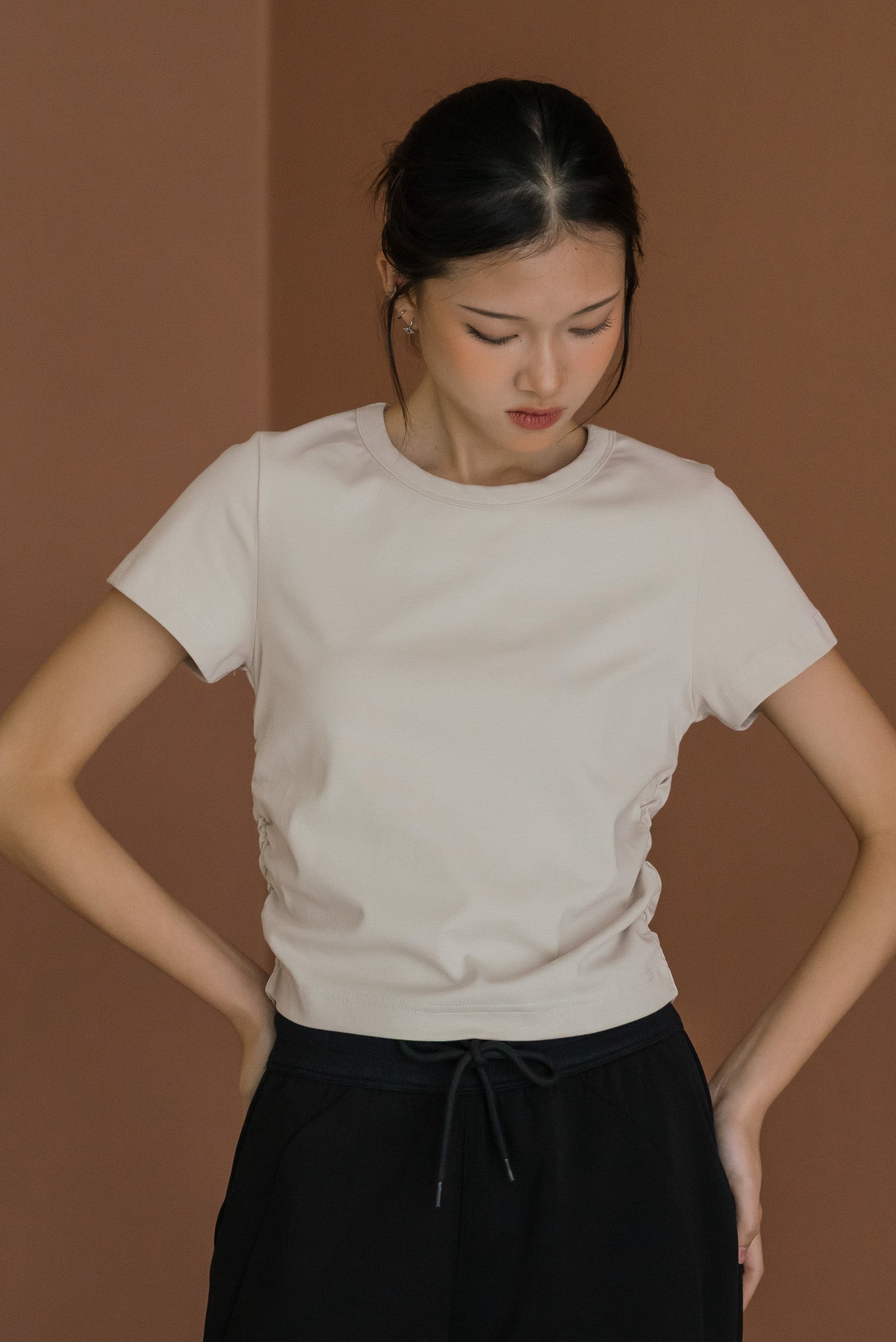 Comfy Side Ruched Tee in Beige
