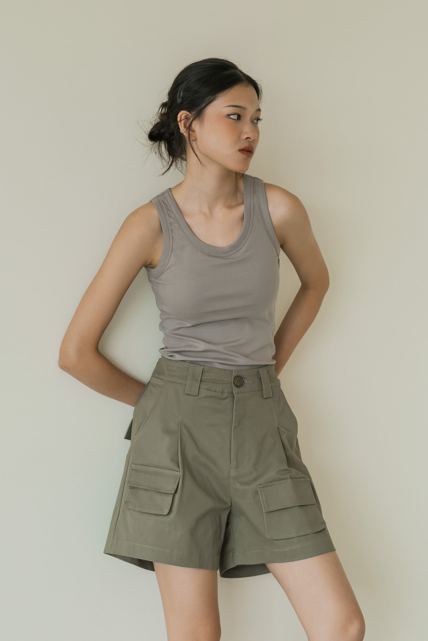 Cargo Twill Shorts in Army Green