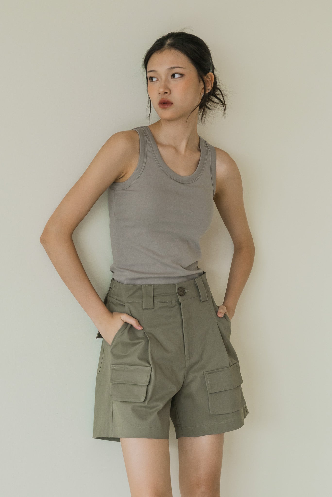 Cargo Twill Shorts in Army Green