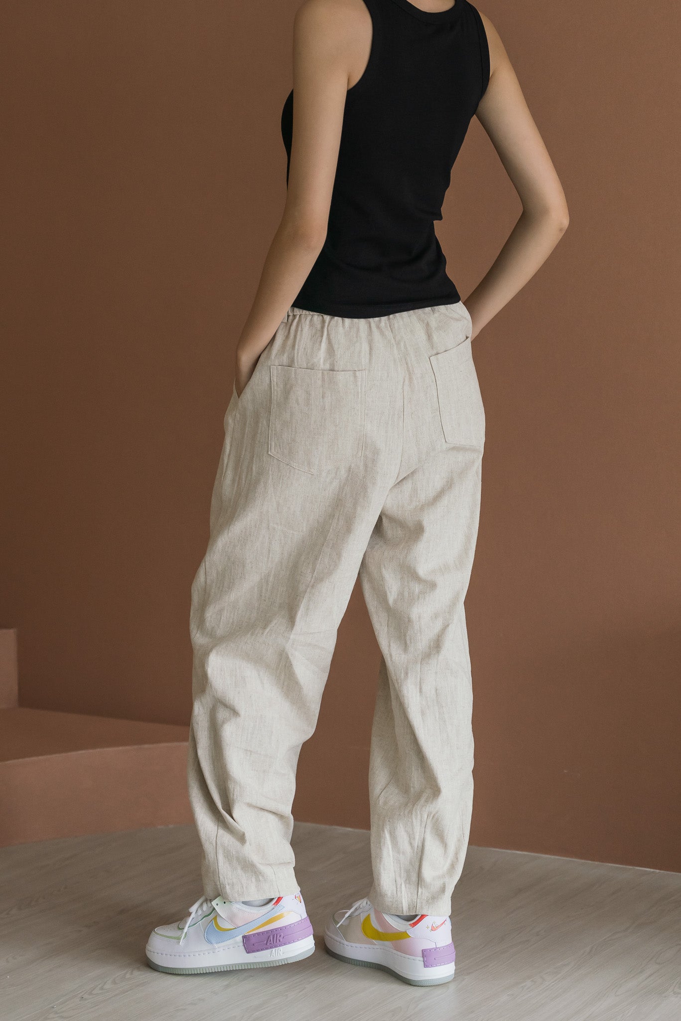 Barrel Cut Linen Pants in Natural