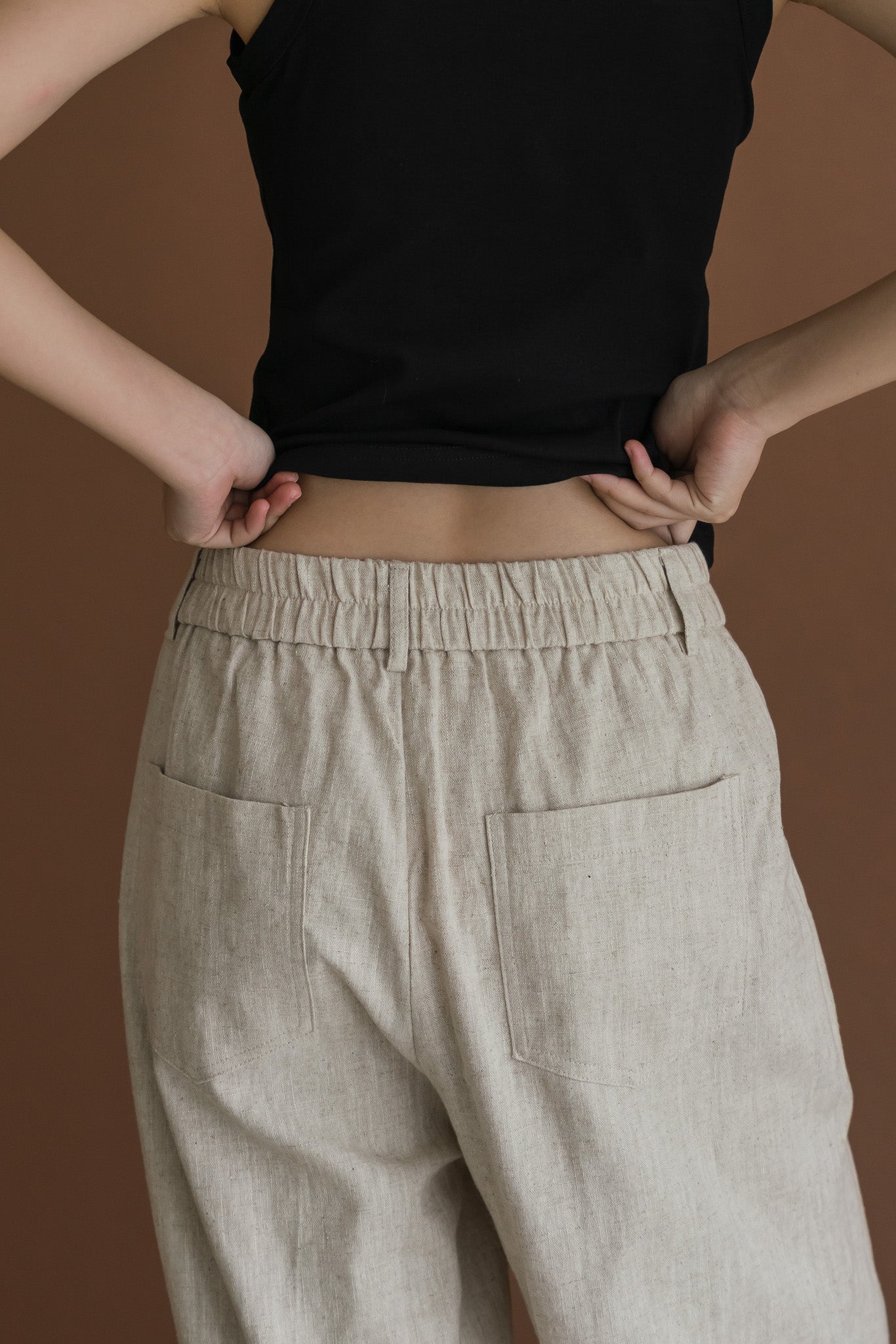Barrel Cut Linen Pants in Natural