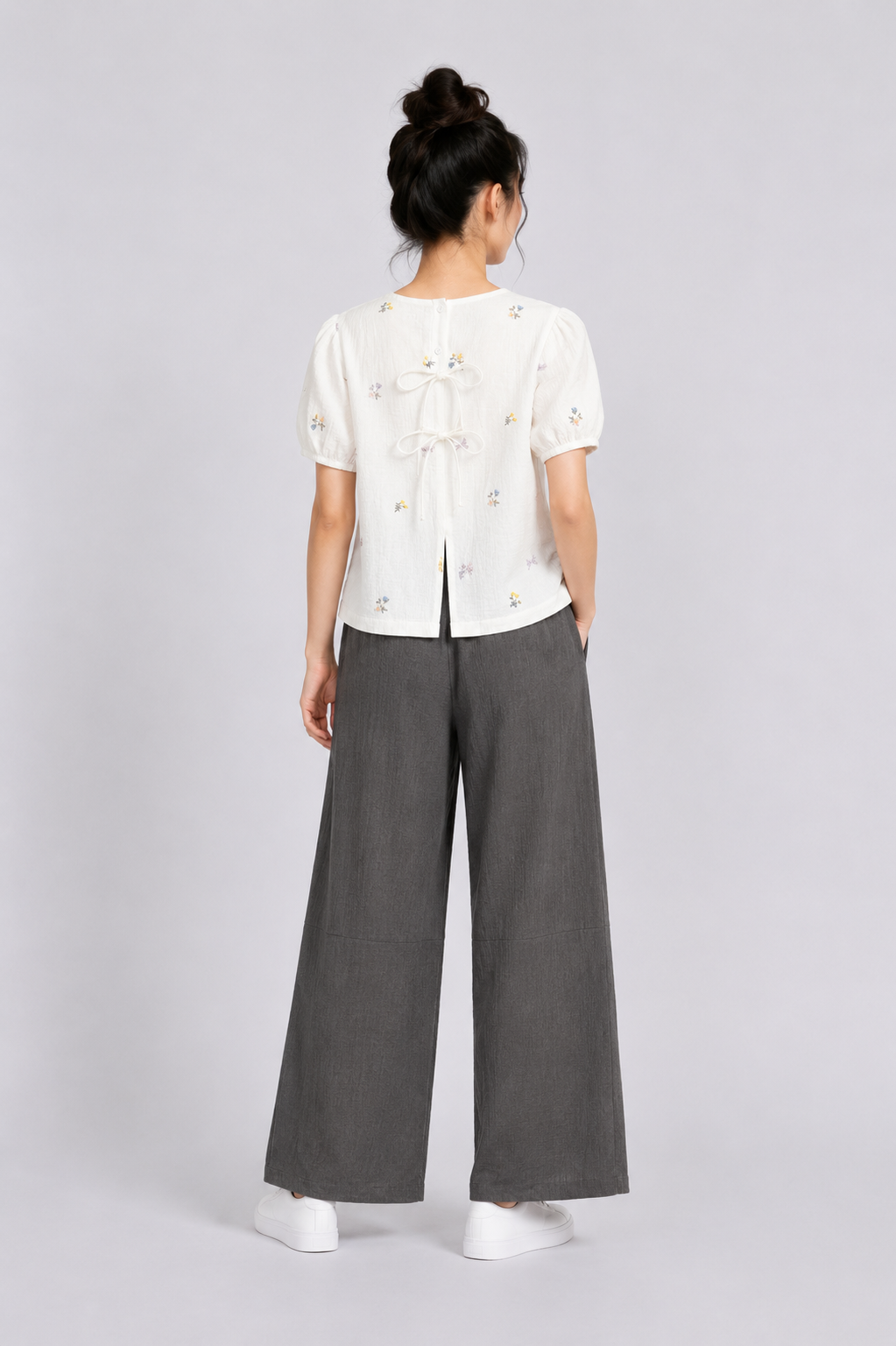 Embroidery Muslin Short Slv Blouse in White
