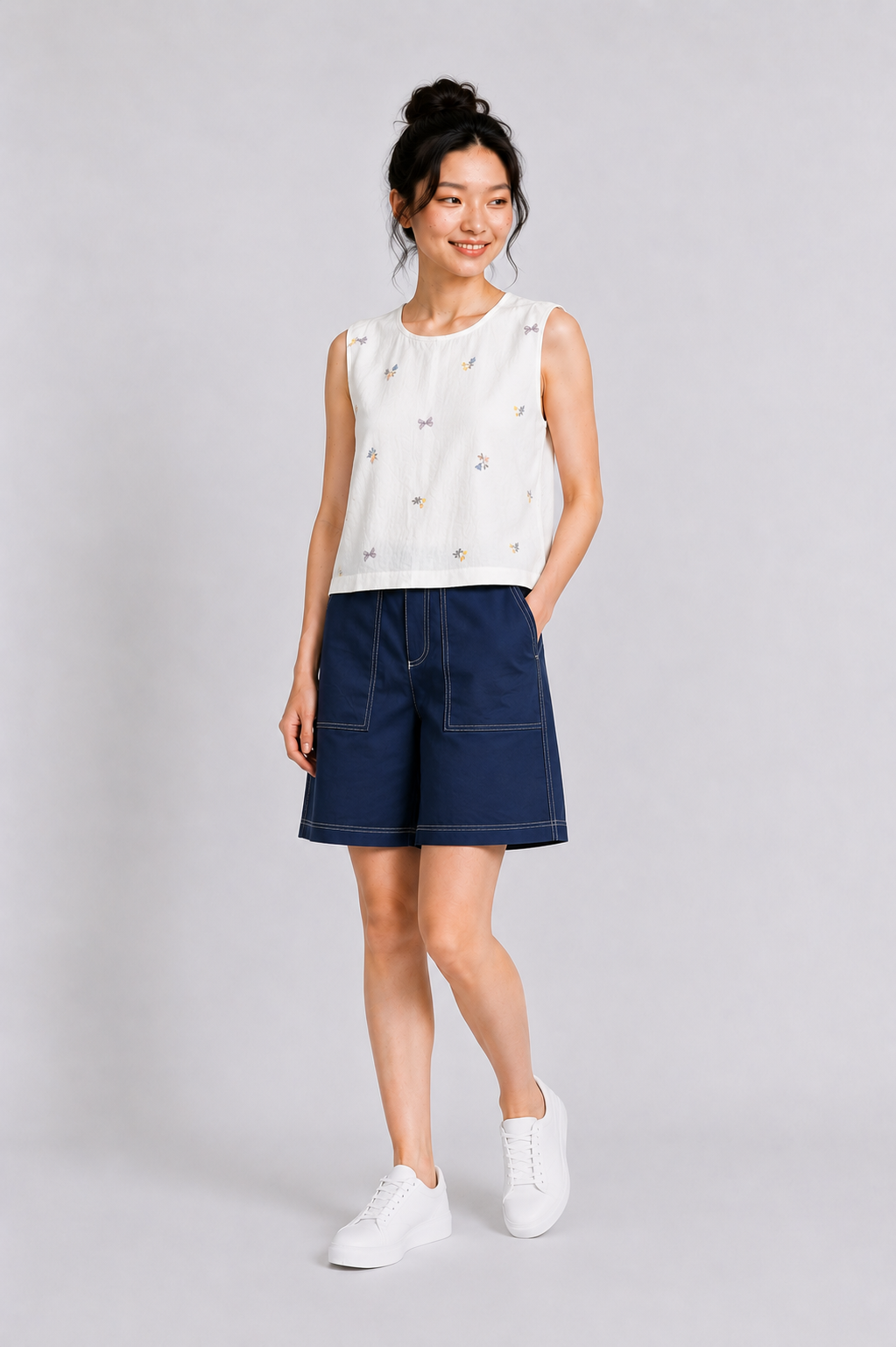 Embroidery Muslin Back Slit Blouse in White