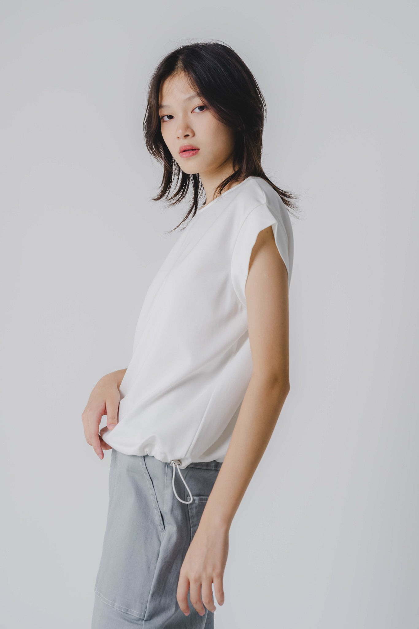 Drawstring Hem Cap Sleeve Blouse in White