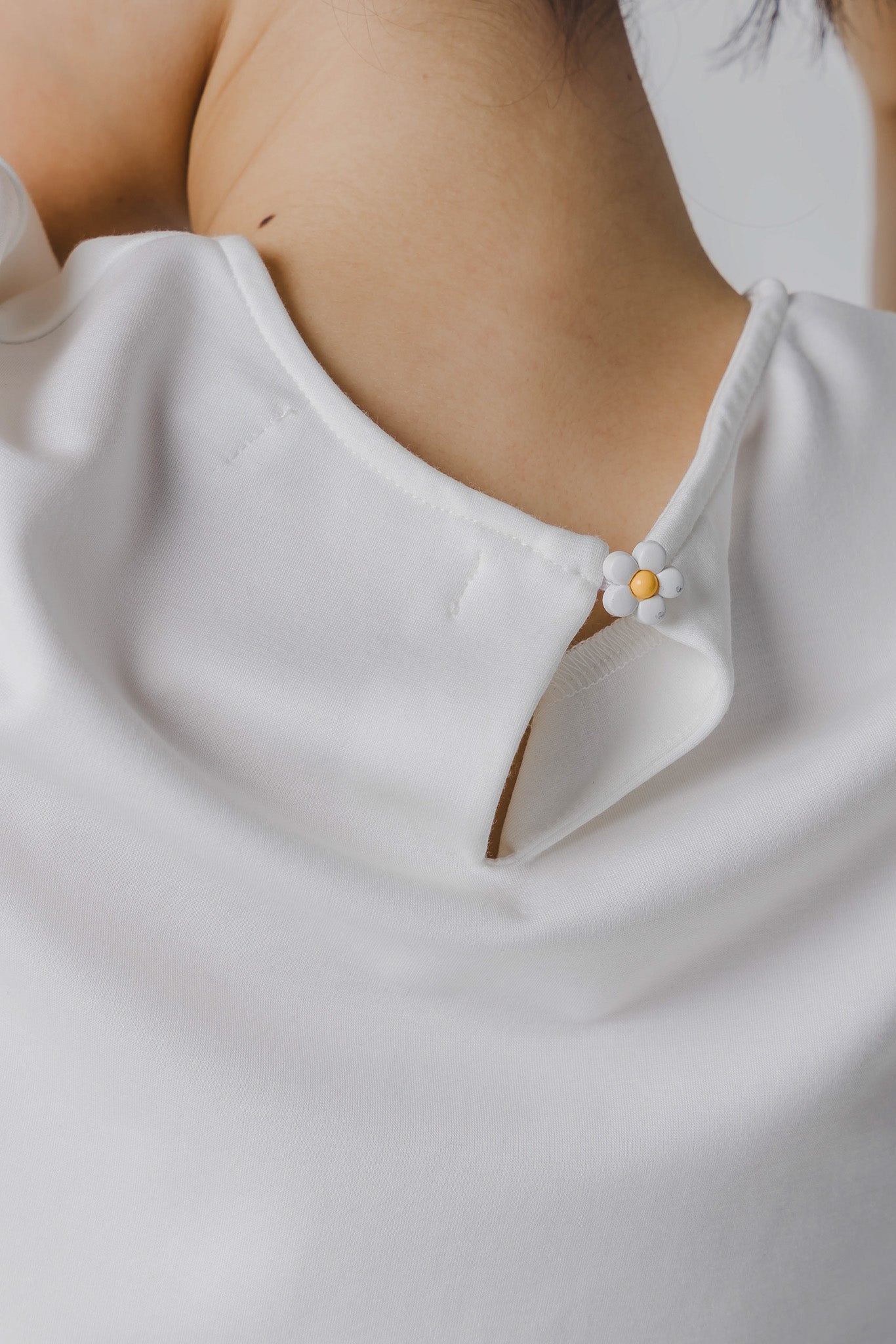 Drawstring Hem Cap Sleeve Blouse in White