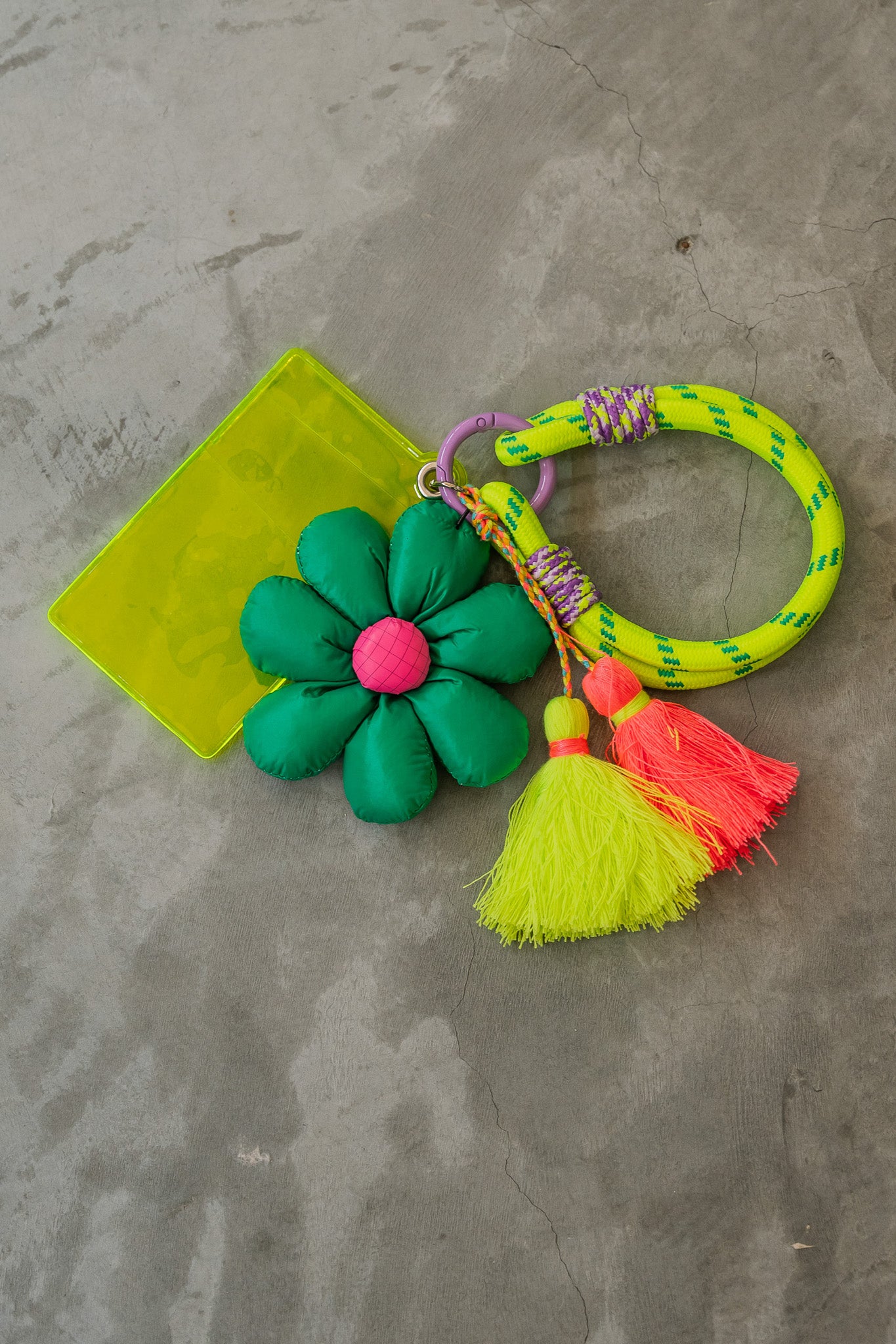 Green Flower Cardholder Keychain