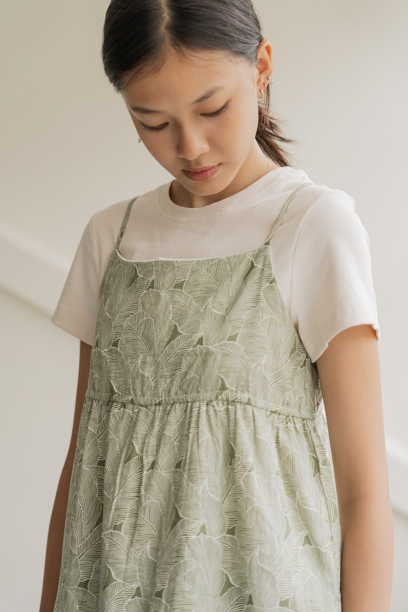 Leaf Print Babydoll Blouse in Green