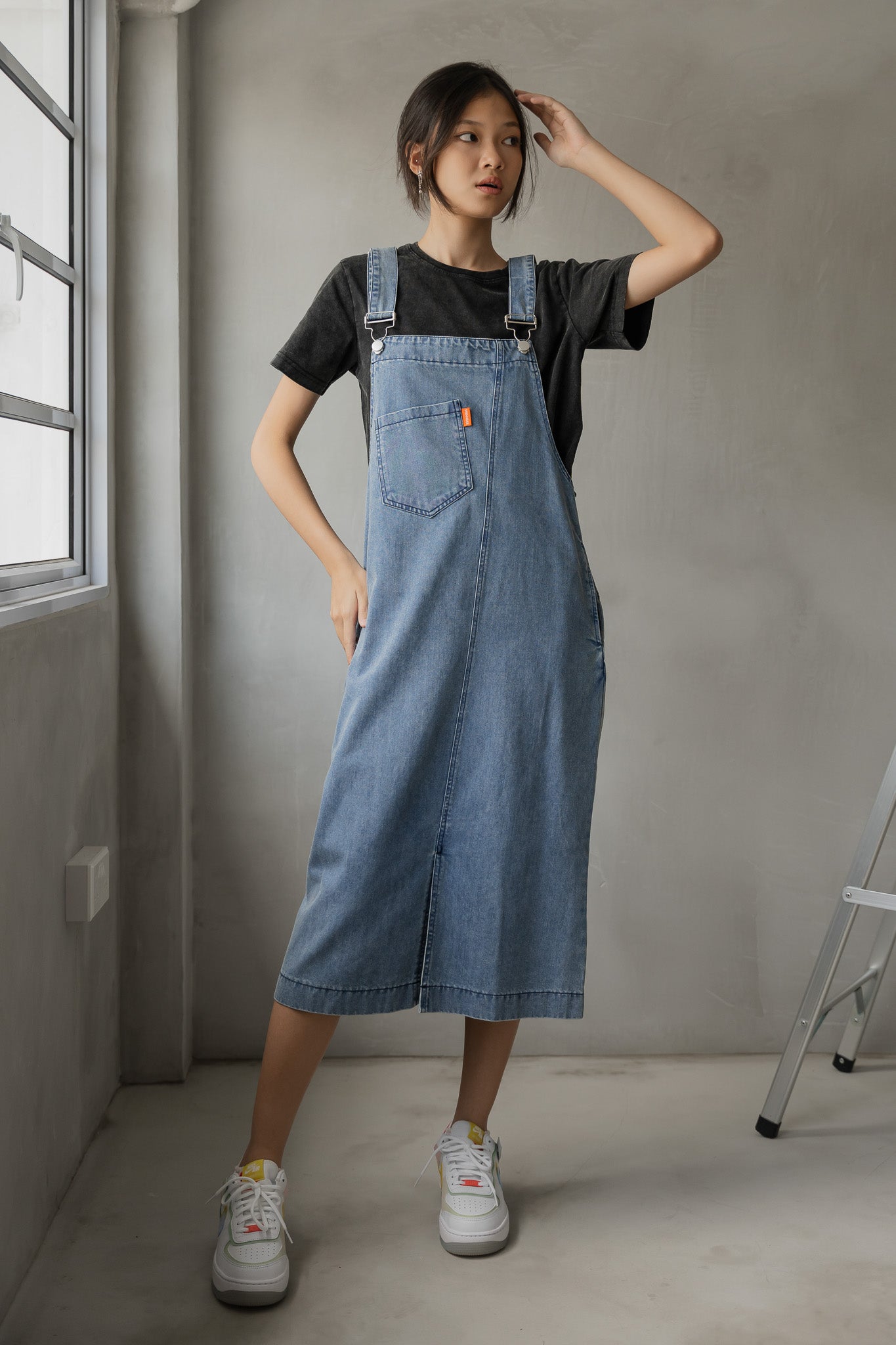 Side Slit Denim Dungaree Dress in Light Wash