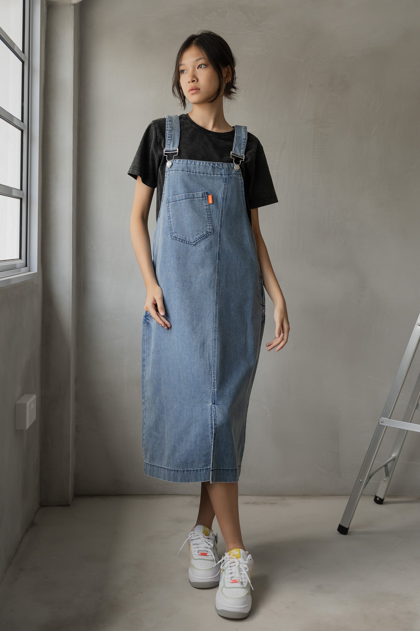 Side Slit Denim Dungaree Dress in Light Wash