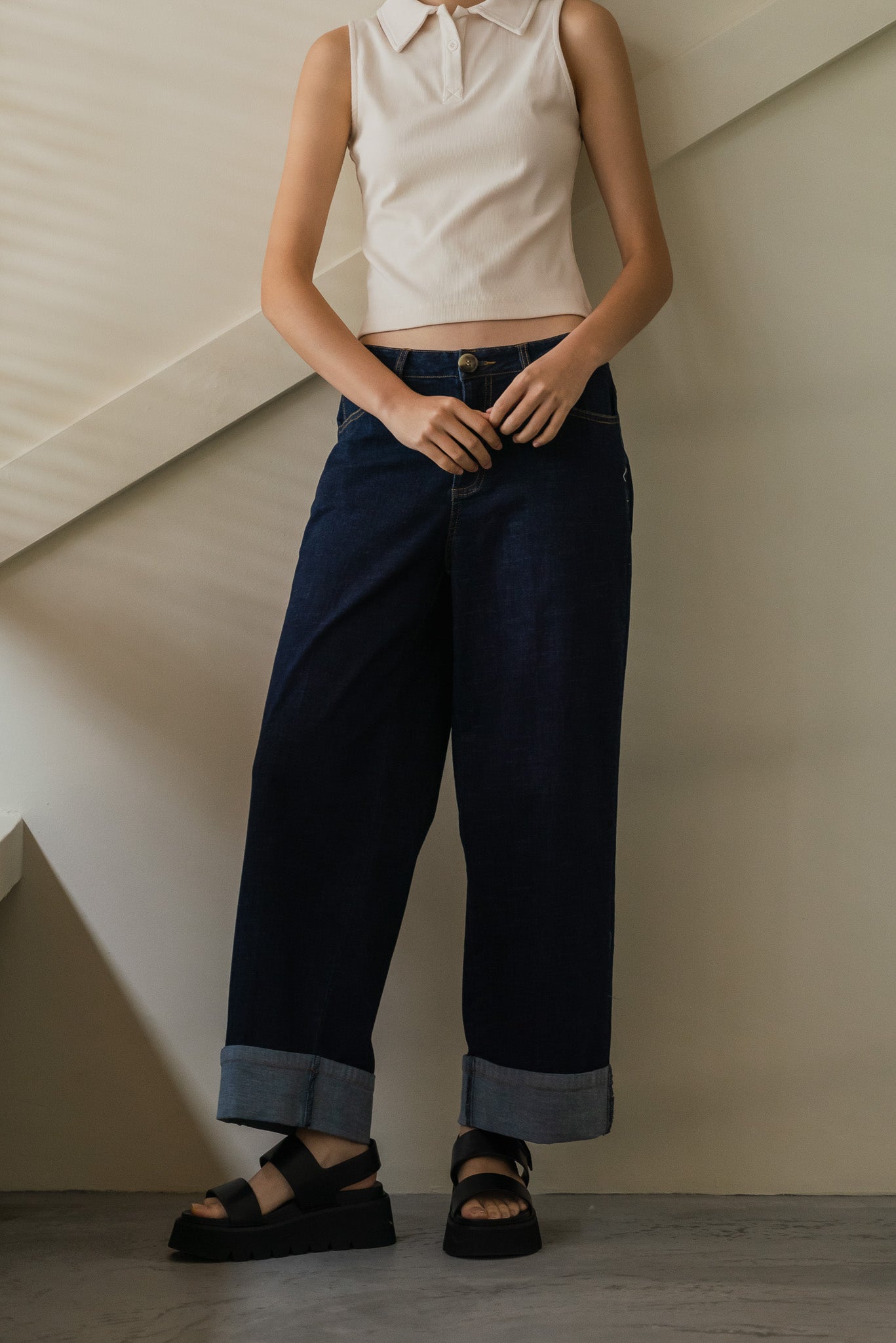 Cuff Hem Broad Jeans in Dark Blue
