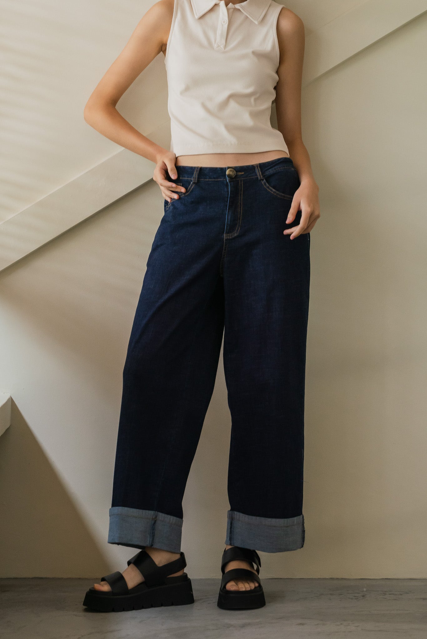 Cuff Hem Broad Jeans in Dark Blue