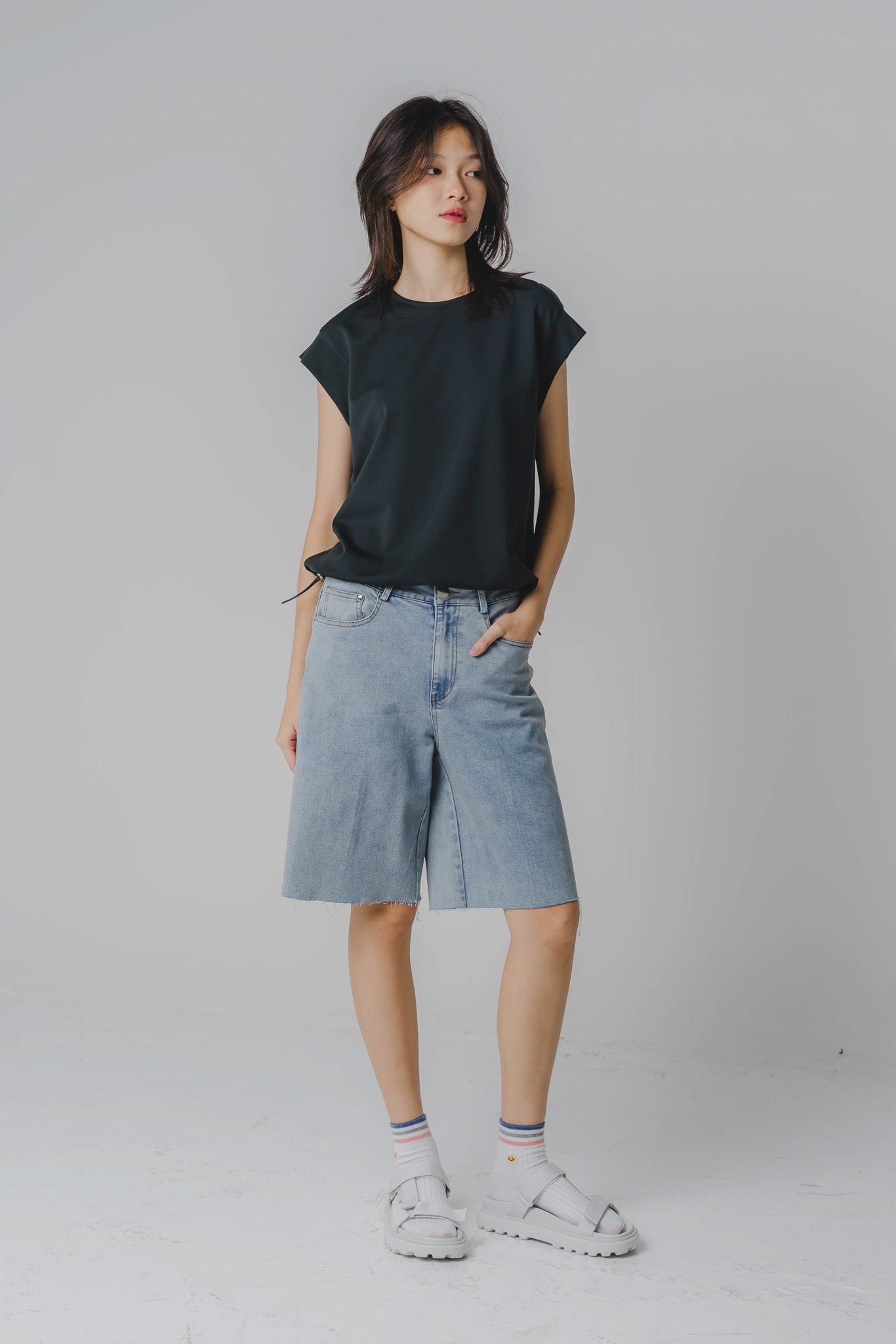 Drawstring Hem Cap Sleeve Blouse in Forest