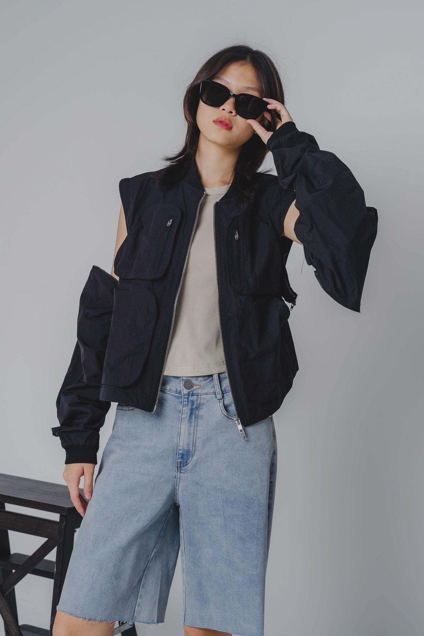 2-in-1 Utility Jacket & Vest in Black