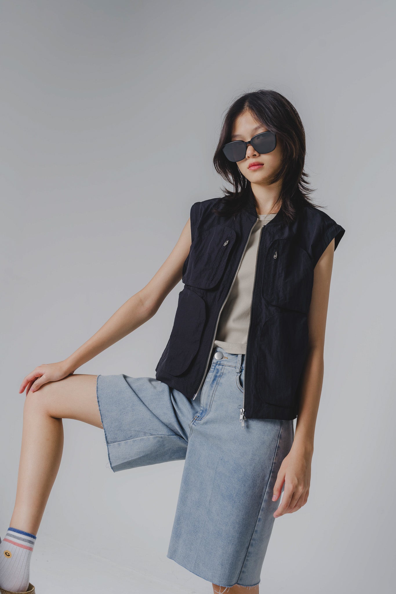 2-in-1 Utility Jacket & Vest in Black