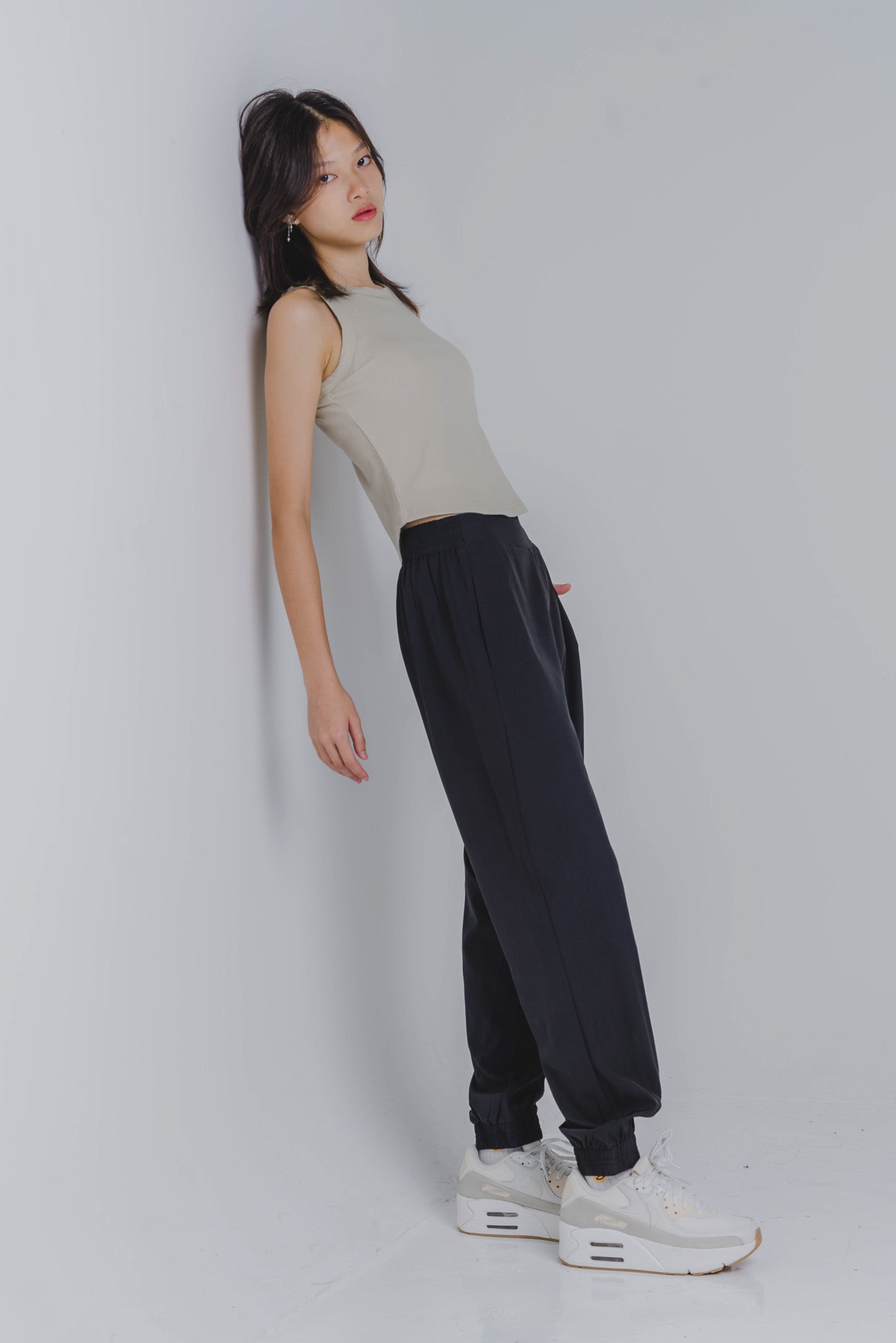 Staple Lightweight Joggers in Black