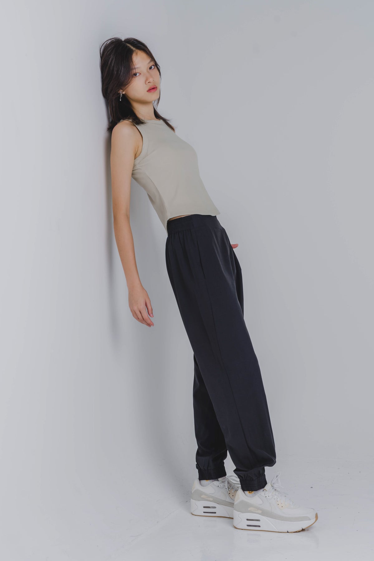 Staple Lightweight Joggers in Black - First Stitch