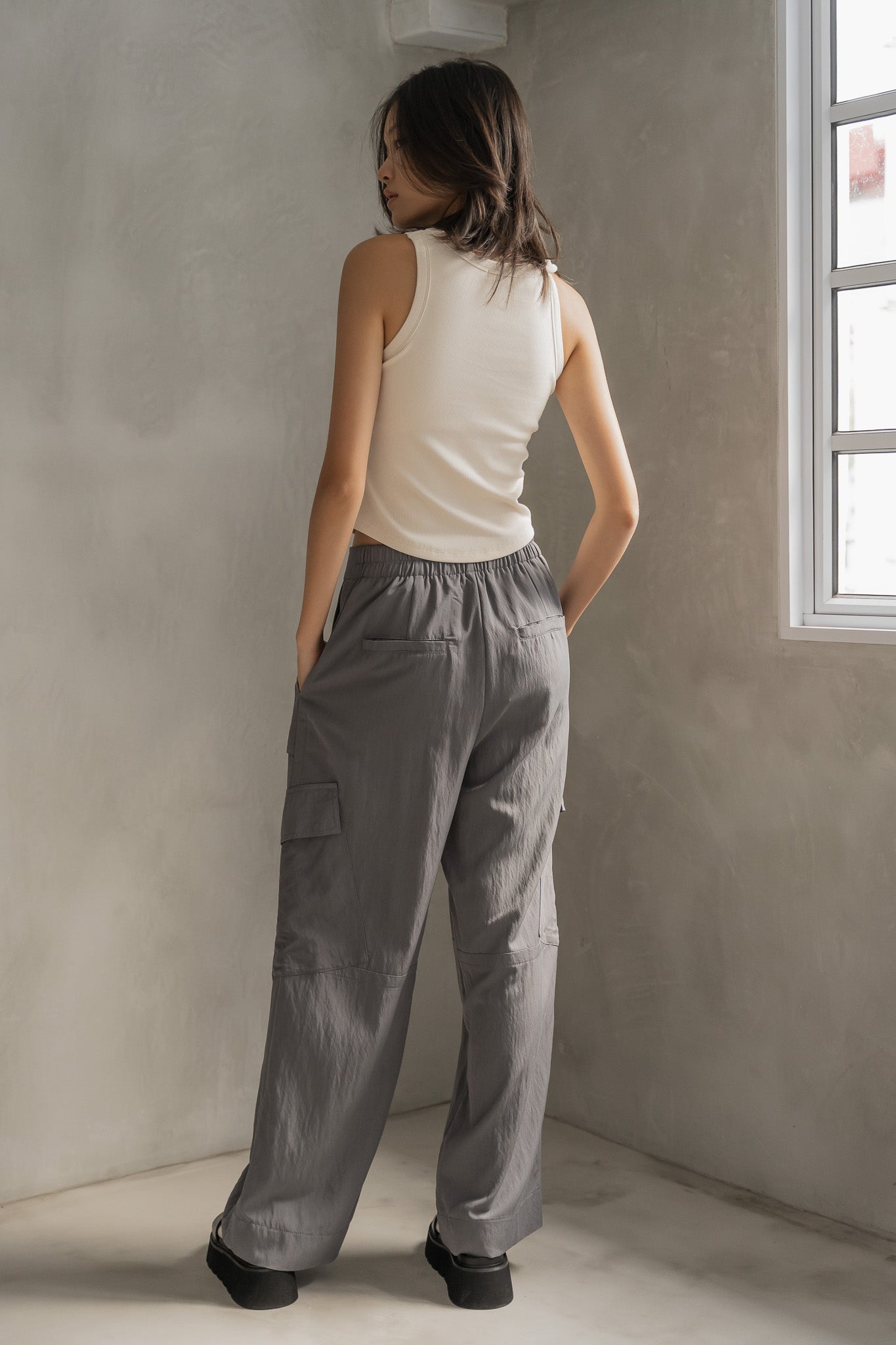 Slant Pocket Cargo Pants in Dark Grey