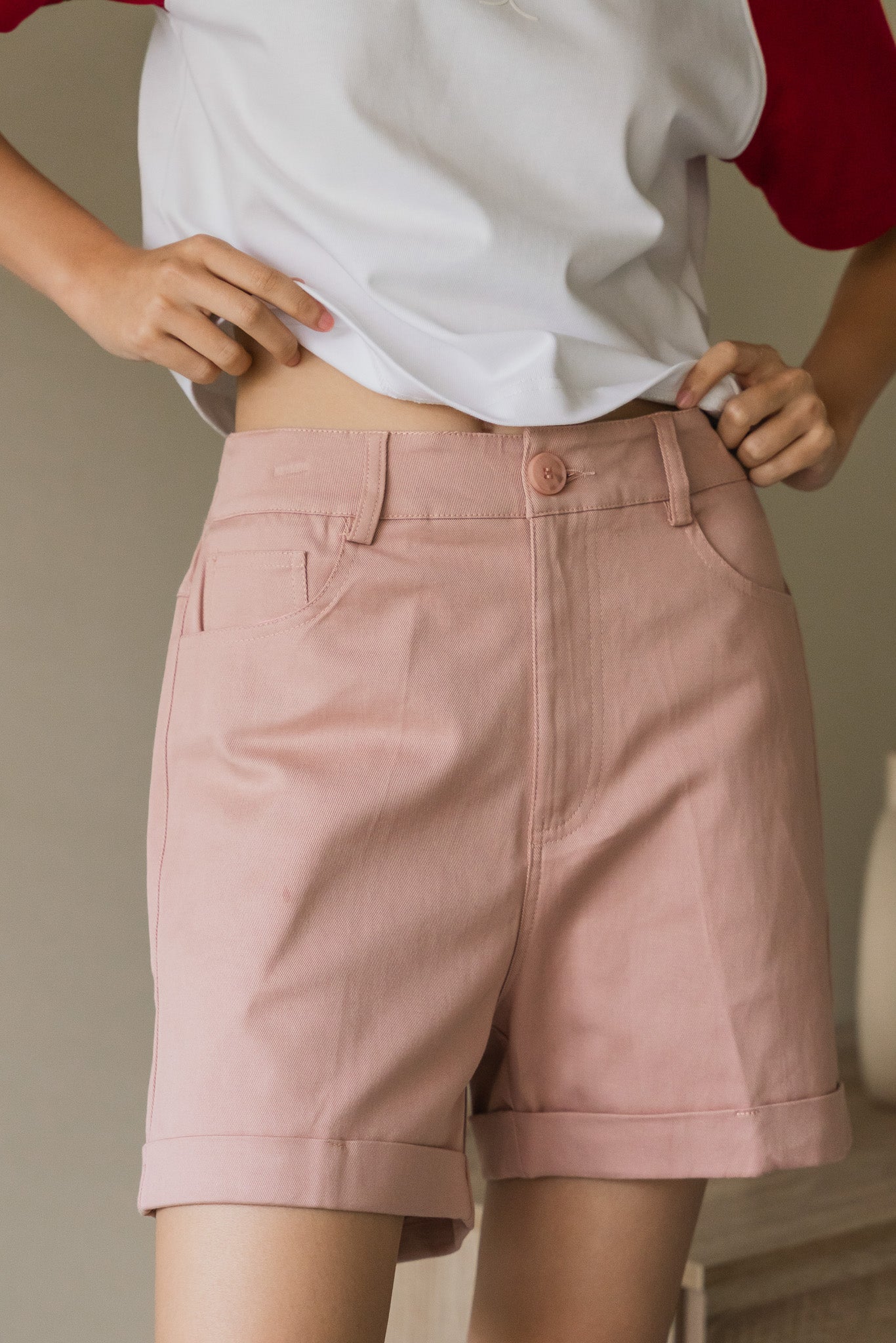 Cuffed Twill Shorts in Pink
