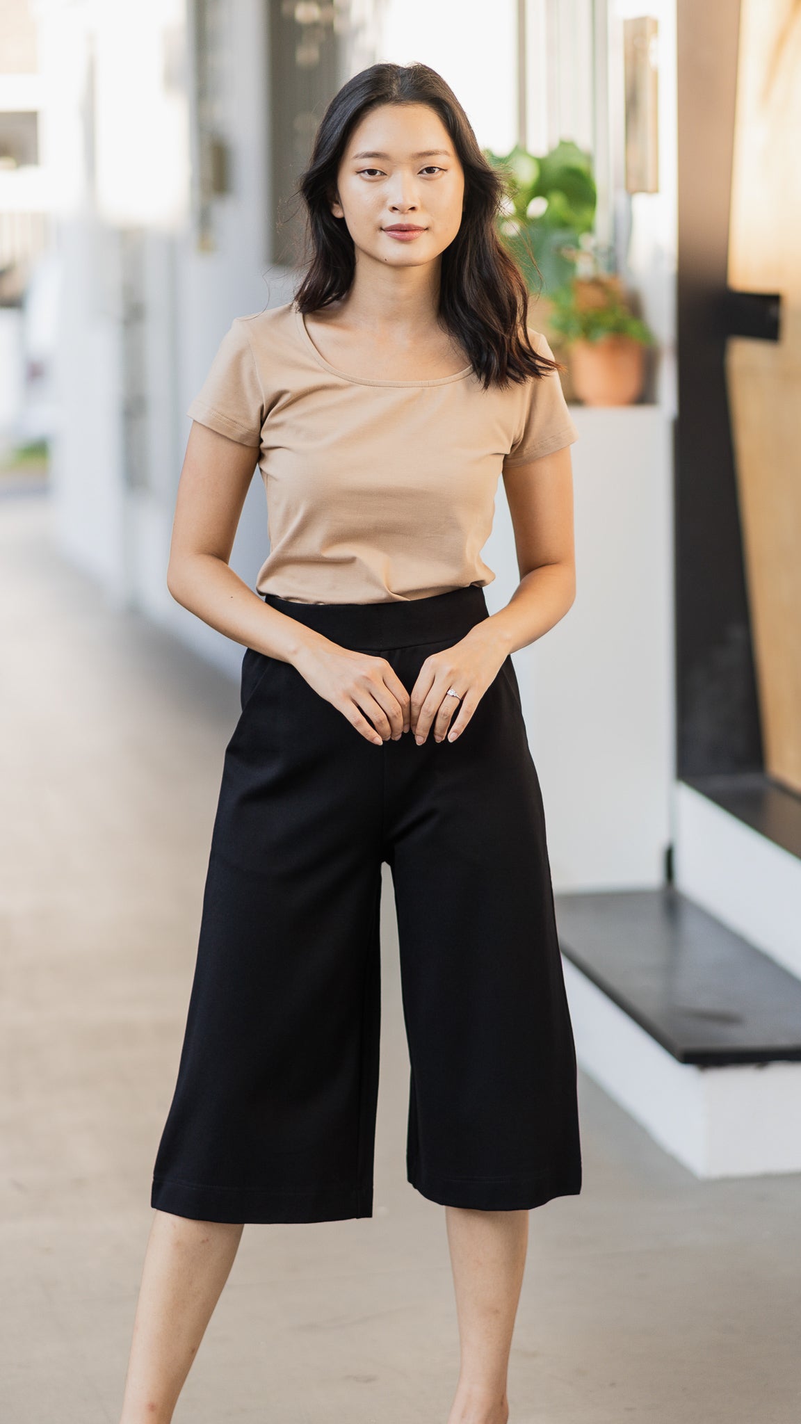 Everyday Broad Berms in Black [ONLINE ONLY]